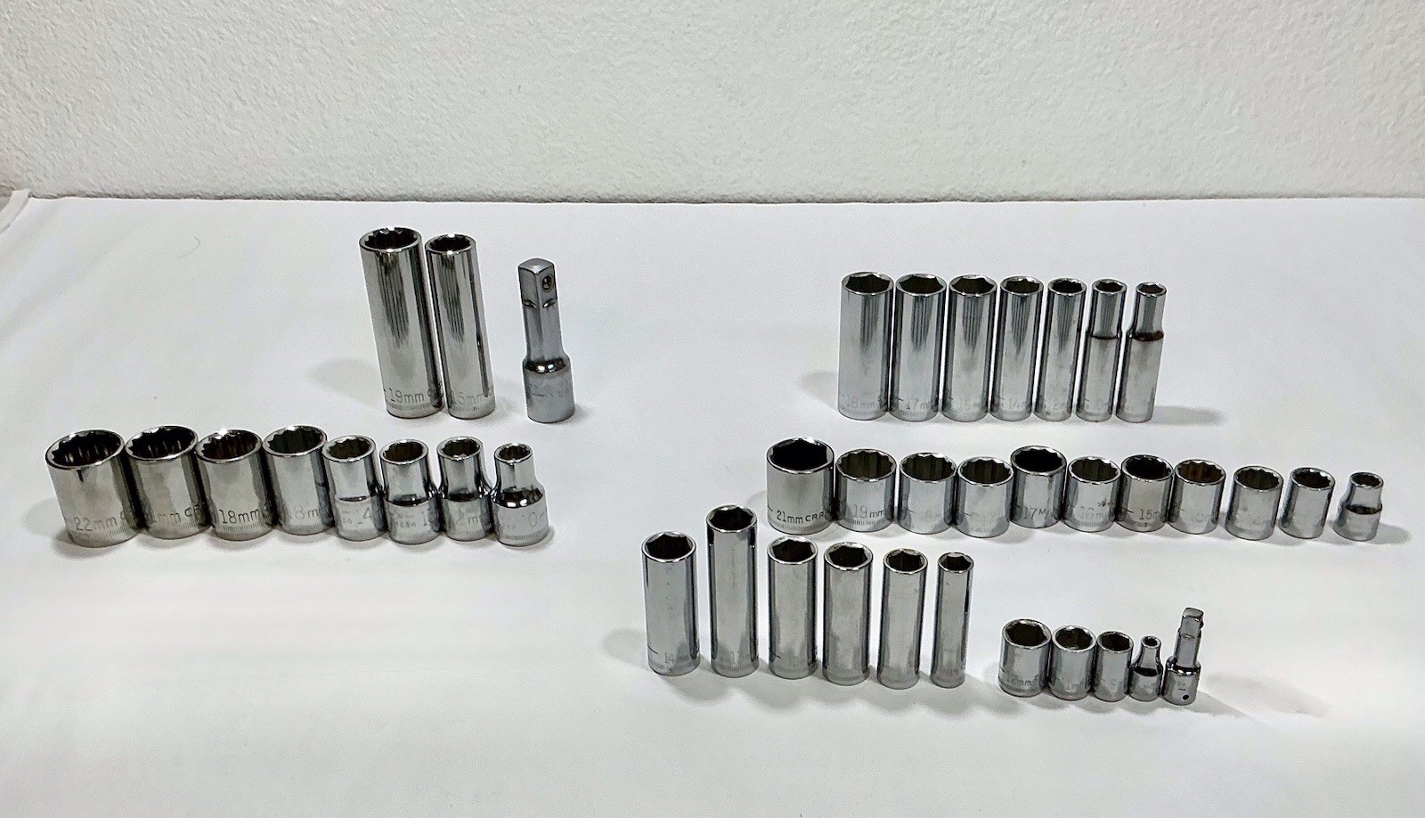 Lot 38 Asst. Craftsman Metric Sockets 1/2″ 3/8″ 1/4″ Drives & 2 Extensions -READ