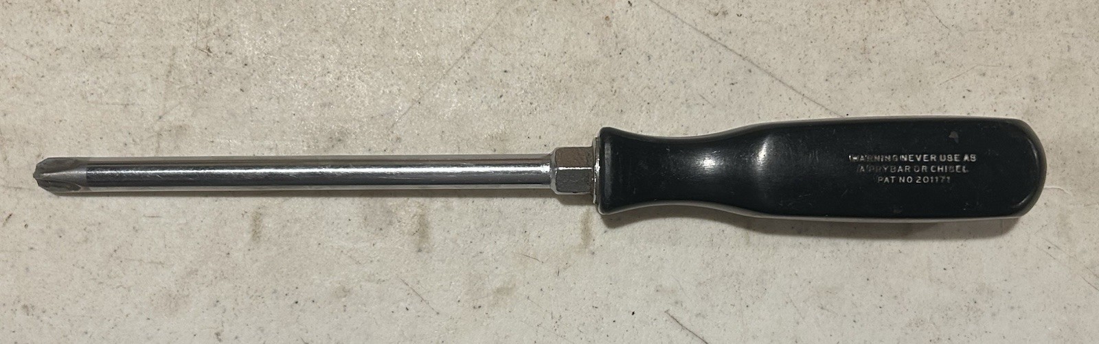 VINTAGE Snap-On SSDP64 #4 Phillips Screwdriver Black Hard Handle USA