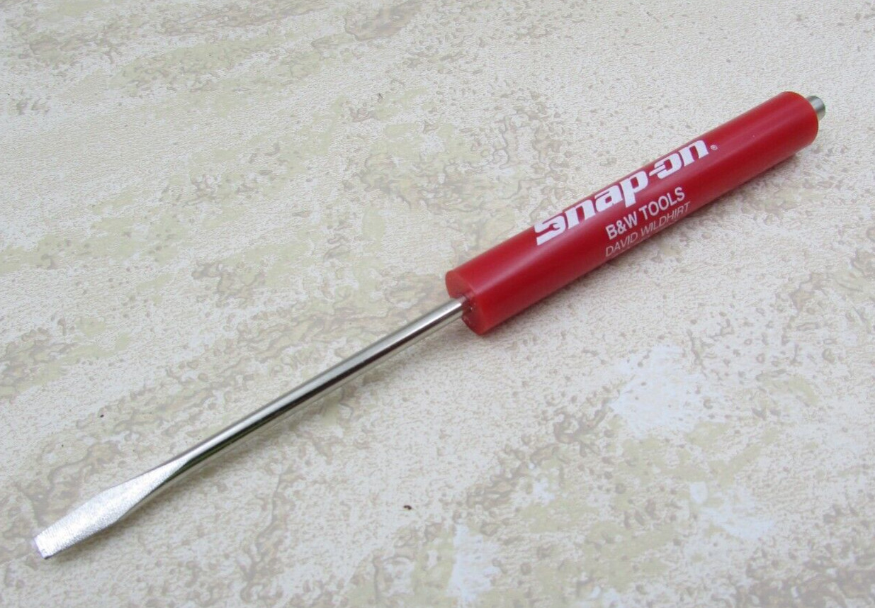 Vintage Snap On Tools Dealer Flat Head Pocket Clip Screwdriver With Magnet Top
