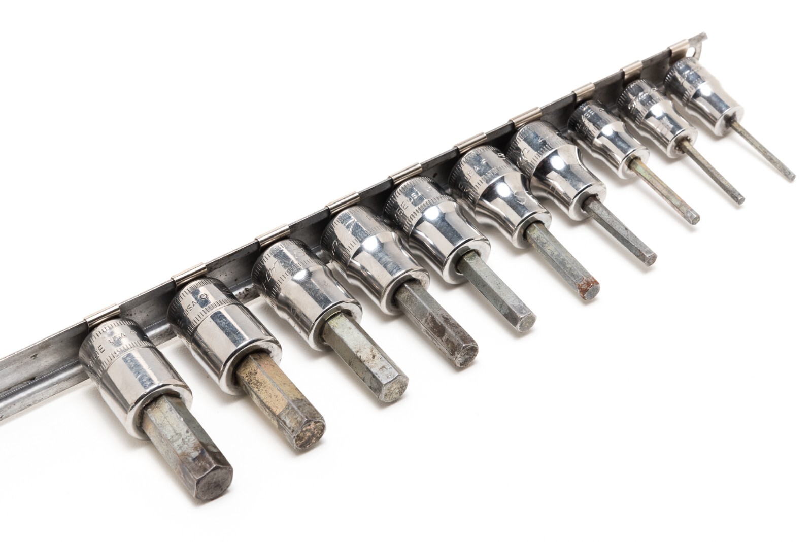 SNAP ON 210EFTAMY, 10pc 1/4″ & 3/8″ Dr Metric Standard Hex Bit Socket Set 2-10mm