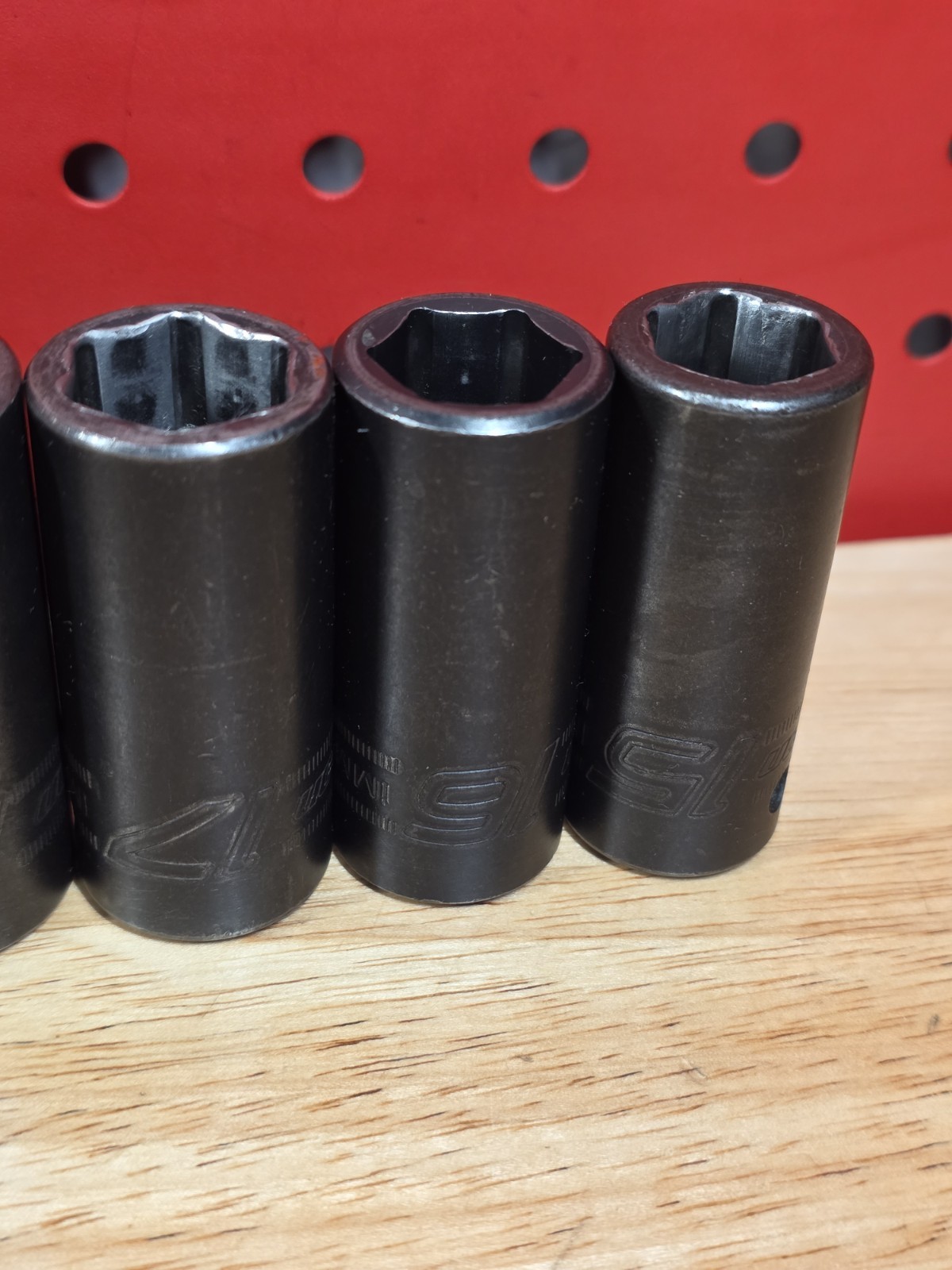 Snap-on 312IMMS 1/2″ Drive 15-25MM + 27MM 6-Pt Semi-Deep Impact Socket Set