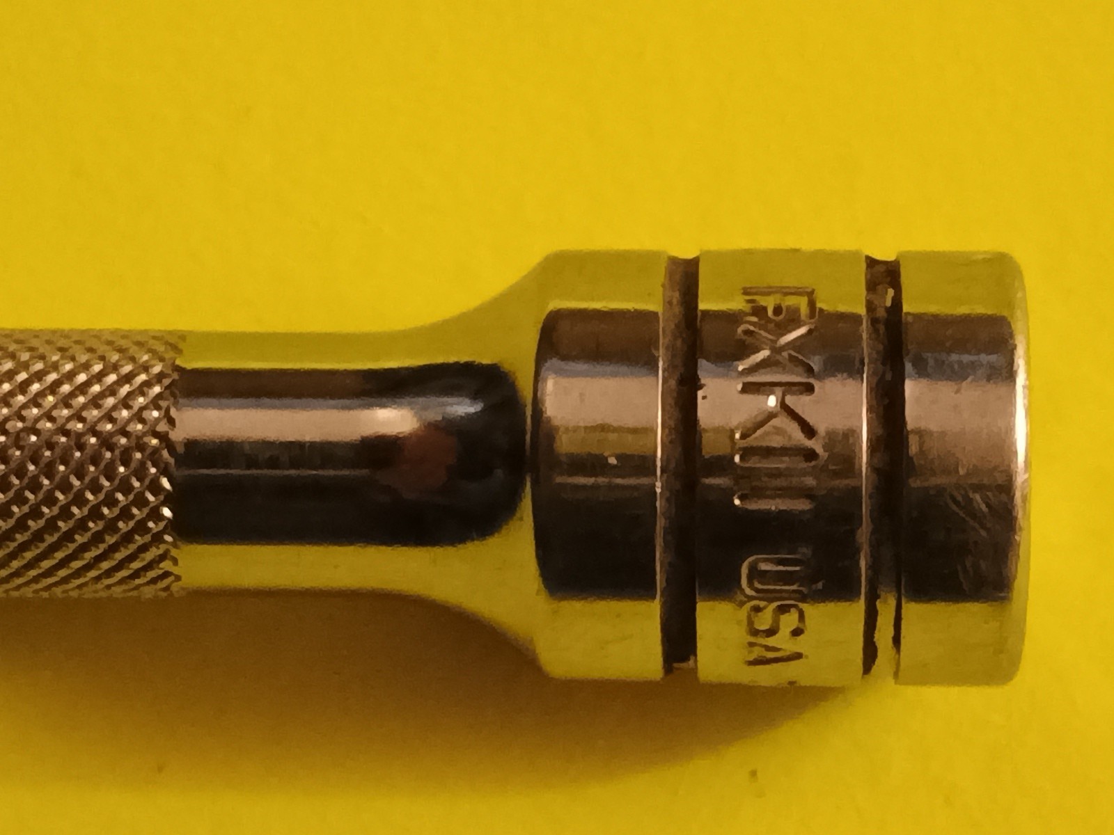 SNAP ON 11″ Extension Like New FXKII 3/8 DRIVE KNURLED Socket Ratchet Tool
