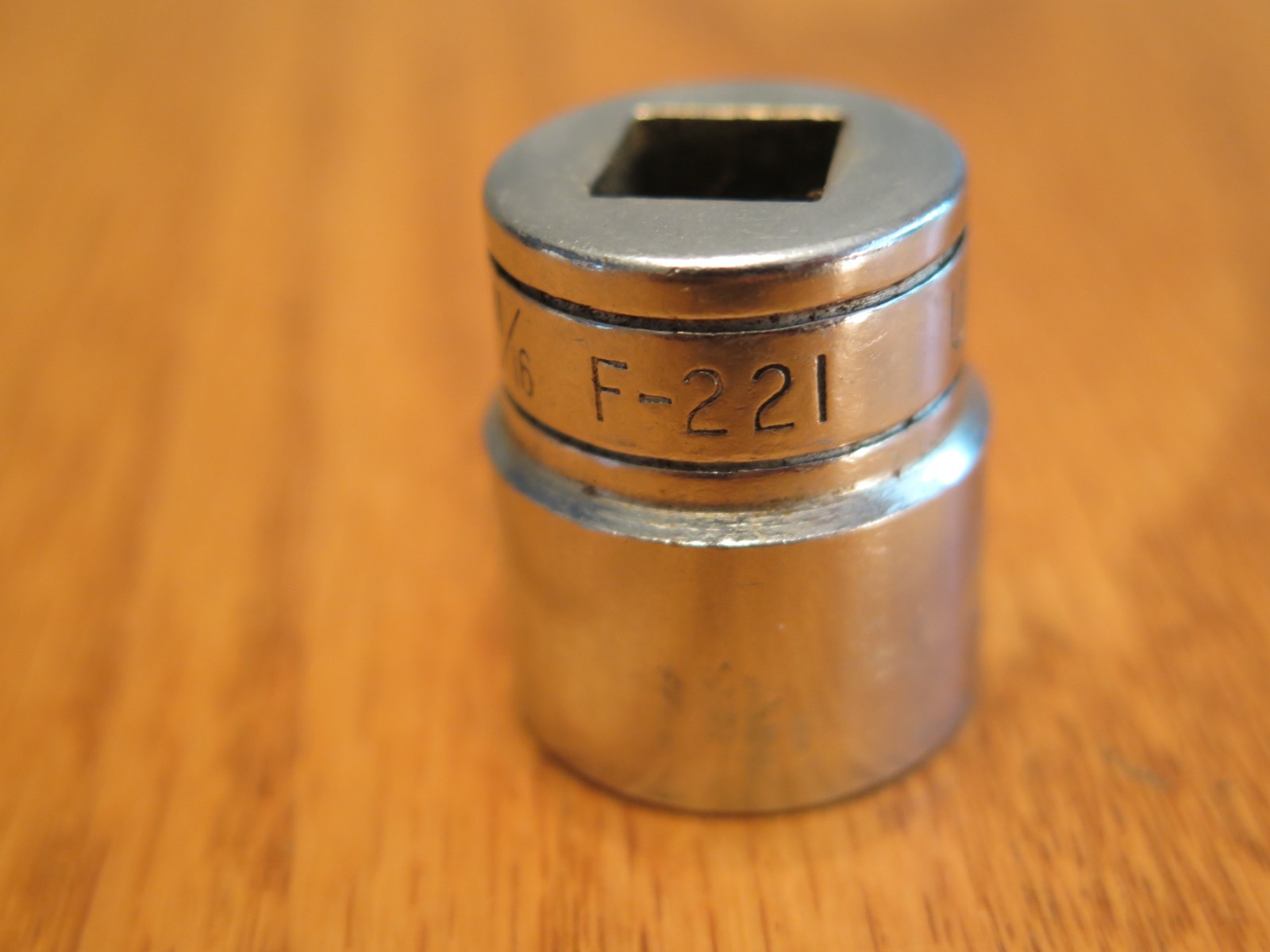 Snap-on F221 11/16″ Shallow Socket 3/8″ Drive 12pt SAE Chrome USA Snap On Tools