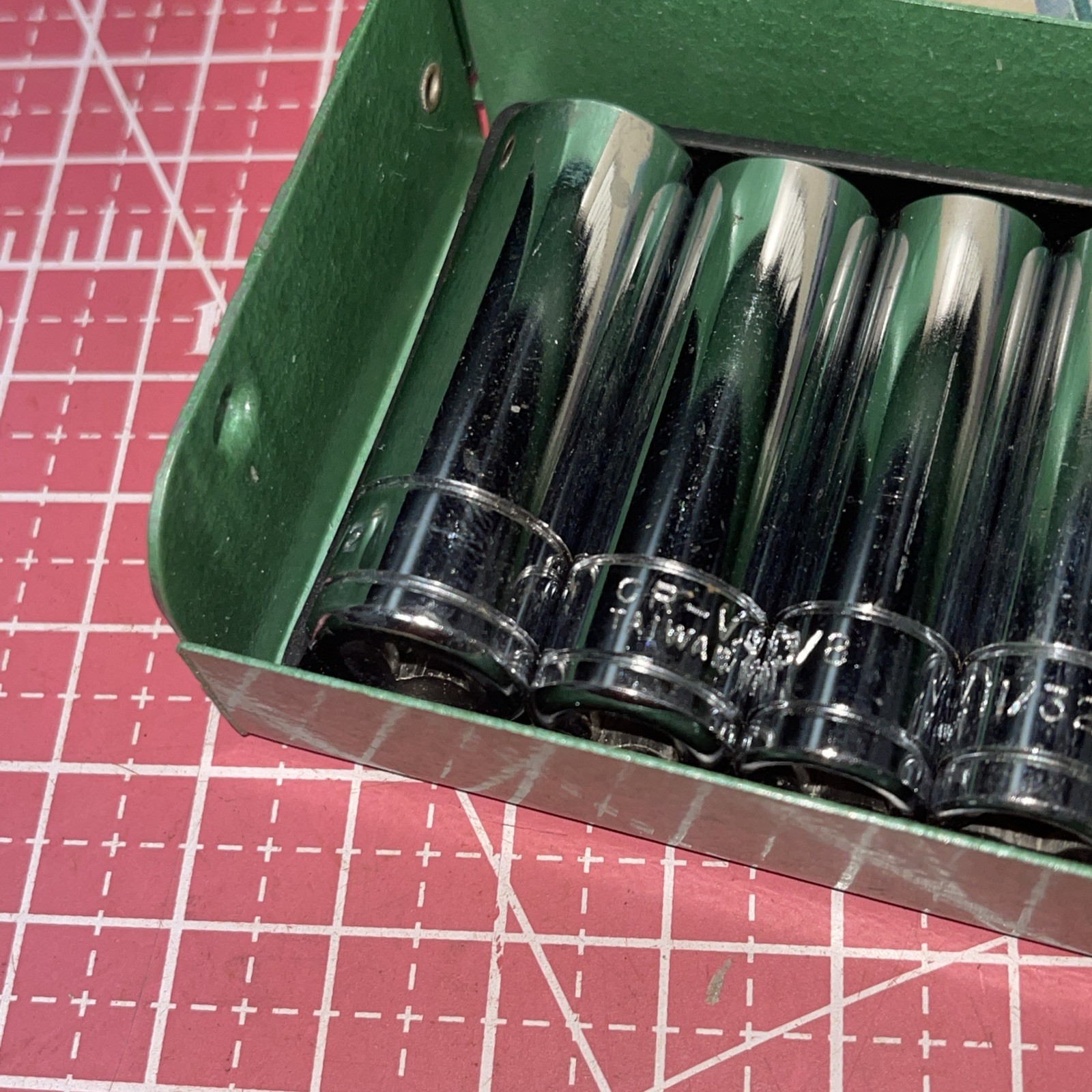 Buffalo 21 Piece 1/4 Drive SAE 6 Point Deep & Standard Socket Set Vintage Case