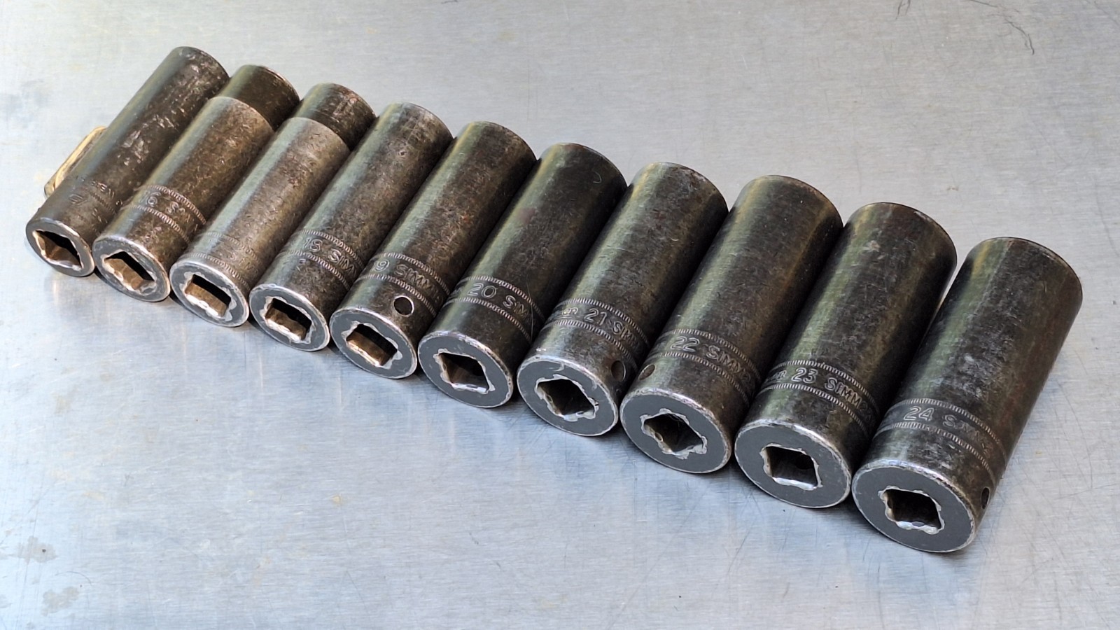 Snap On 1/2″ Drive 6-Point Metric Deep Impact Socket Set 36,34,32,30,29,27-15MM