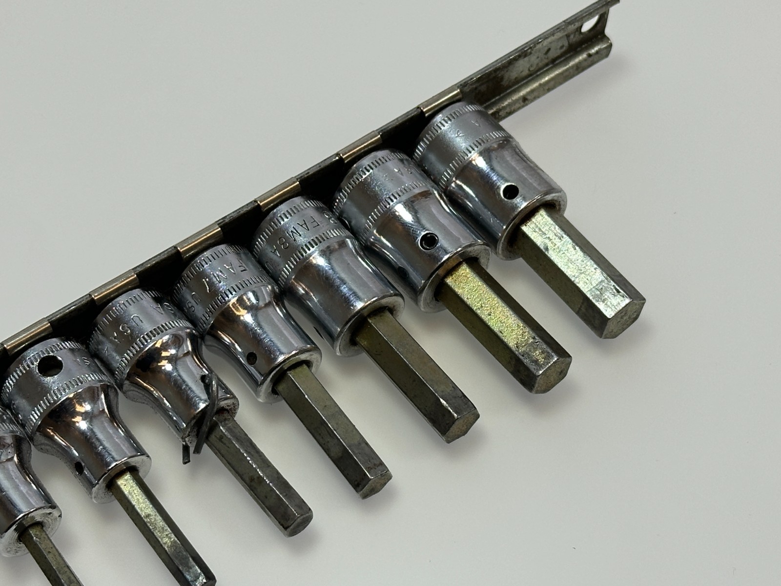 Snap-On USA 207EFAMY 7pc 3/8″ Drive Metric Hex Bit Allen Socket Set, 4mm-10 mm
