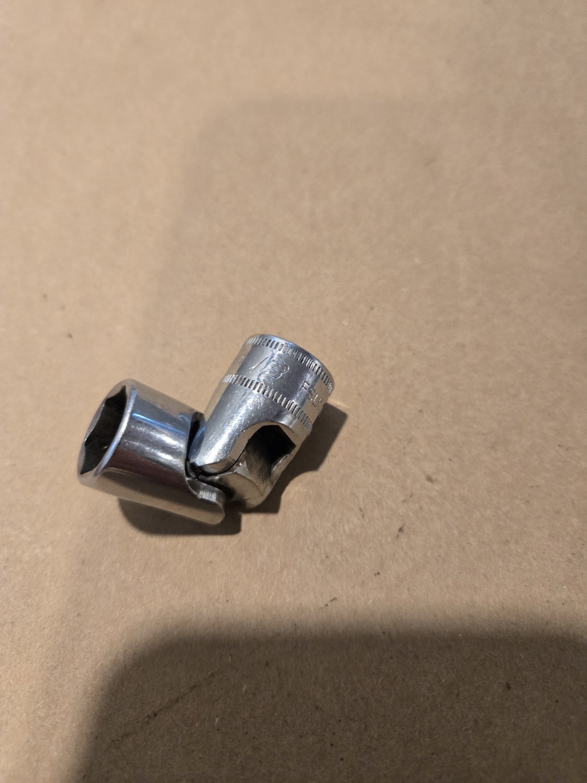 Snap On 3/8″ Drive 13MM 6PT Metric Chrome Universal Swivel Socket USA FSUM13