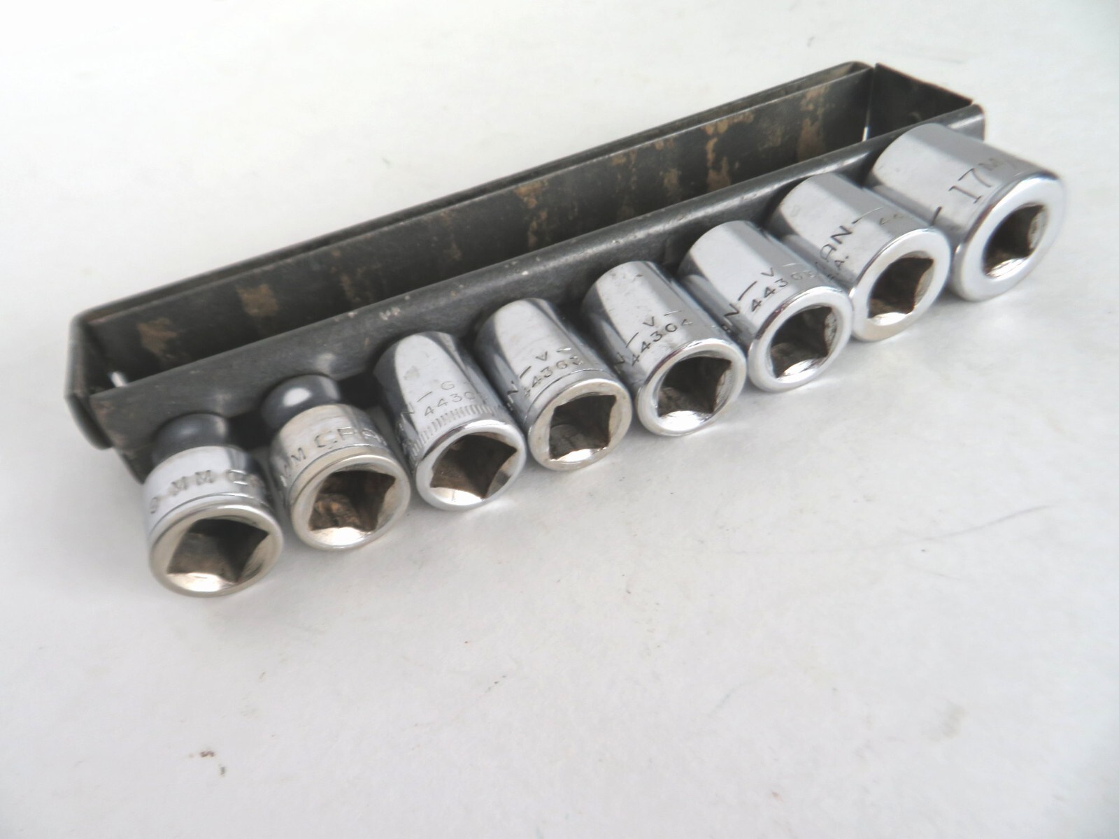 Craftsman 3/8 Drive 12-Point Metric Sockets 9mm – 17mm Made in USA 8 Pieces