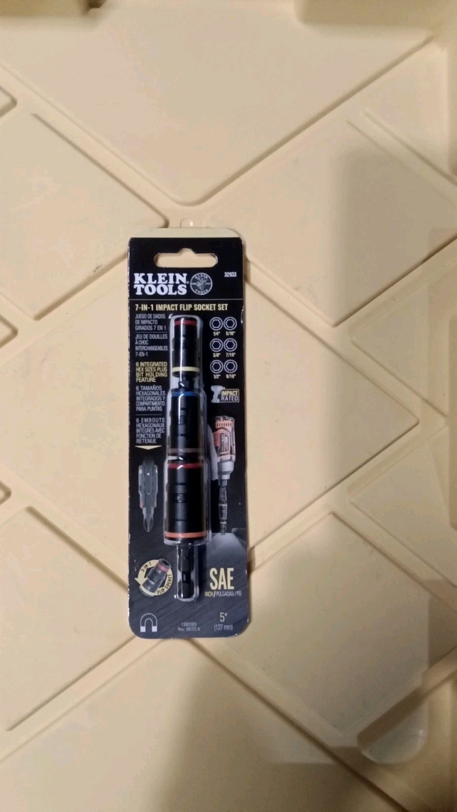 NEW KLEIN TOOLS 32933 7- IN- 1 IMPACT FLIP SOCKET SET