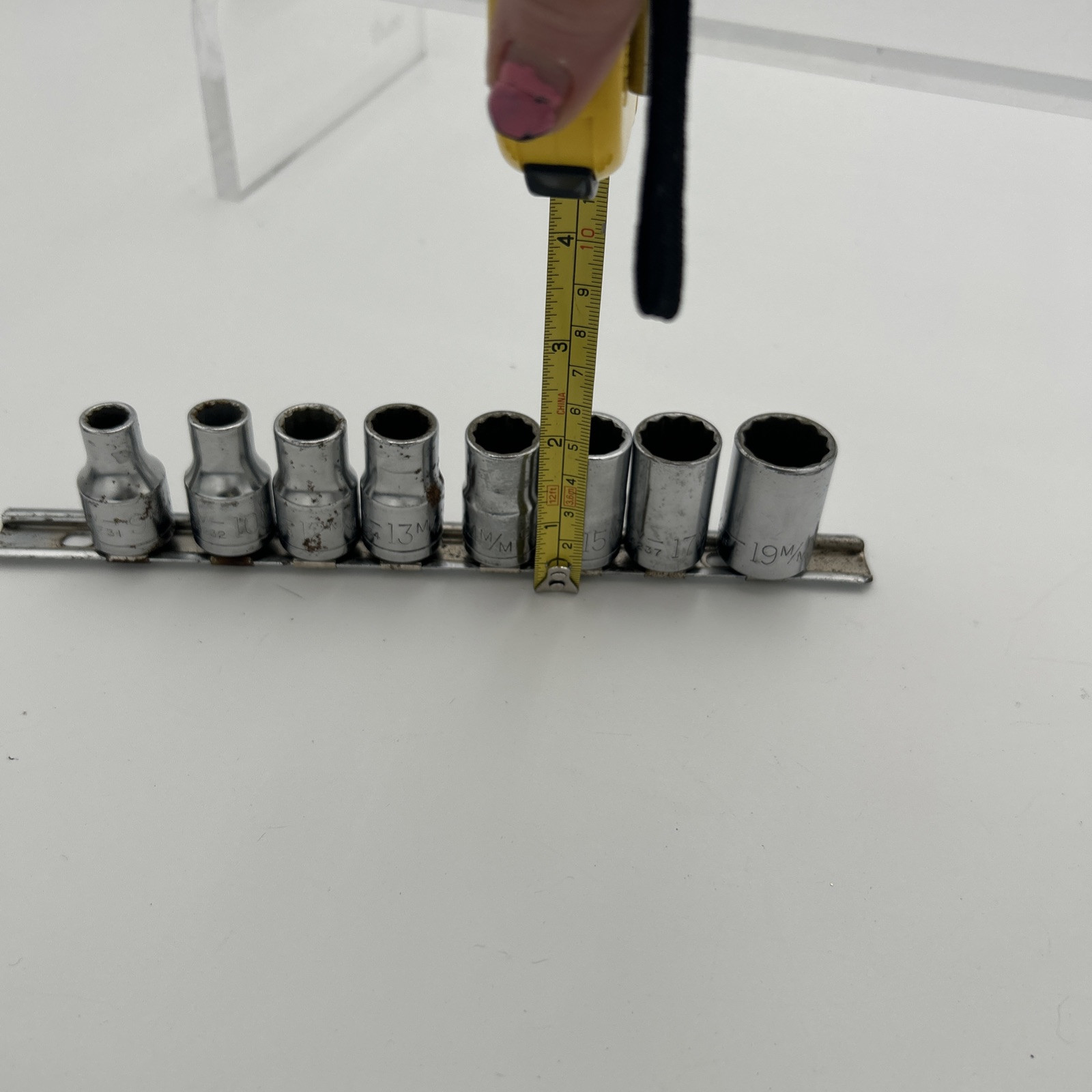 8 CRAFTSMAN USA 3/8″ DRIVE, METRIC SOCKET SET, 9,10,12,13,14,15,17,19mm-12 POINT