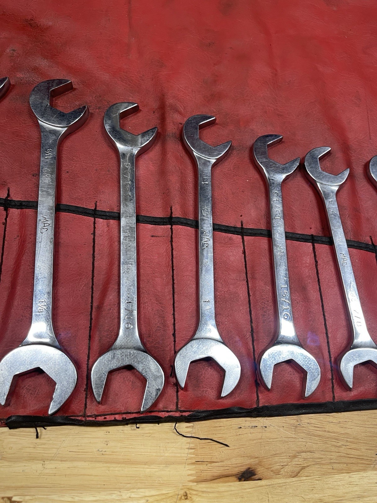 Mac Tools Set No. SDA18K Open Ended Angle 19pc SAE Wrench Set – 3/8″ – 1-1/2″