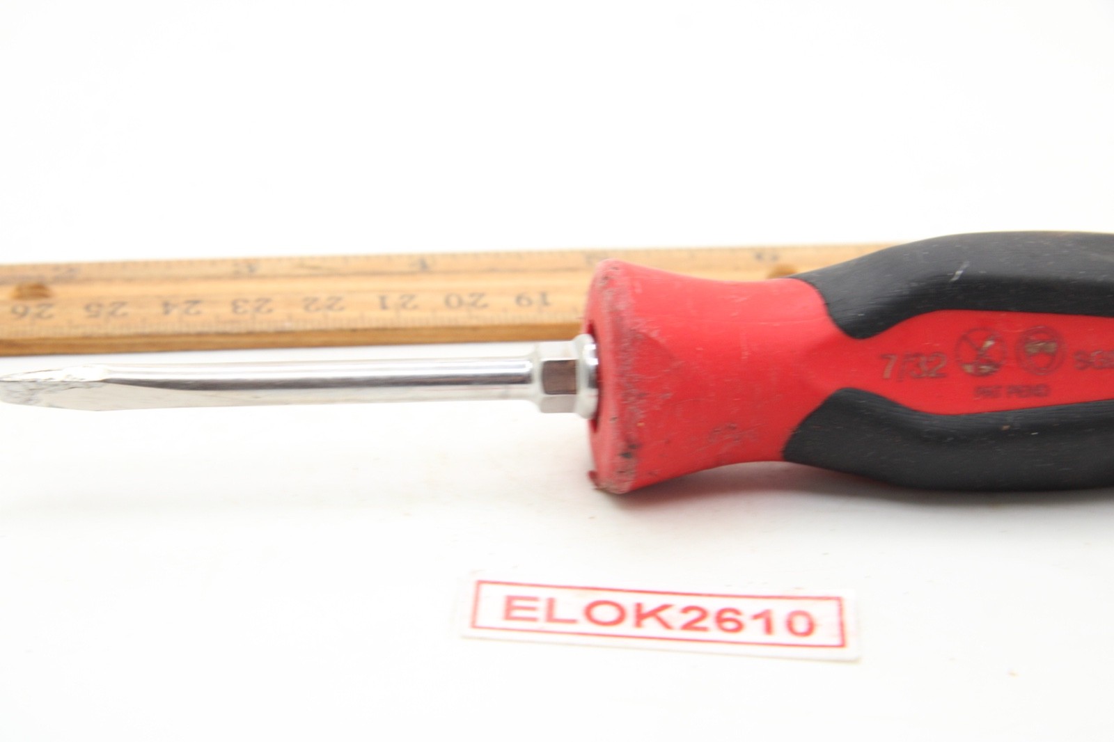 Snap On SGD2B 7/32″ x 3″ Slotted/Flat Red/Black Soft Grip Screwdriver USA