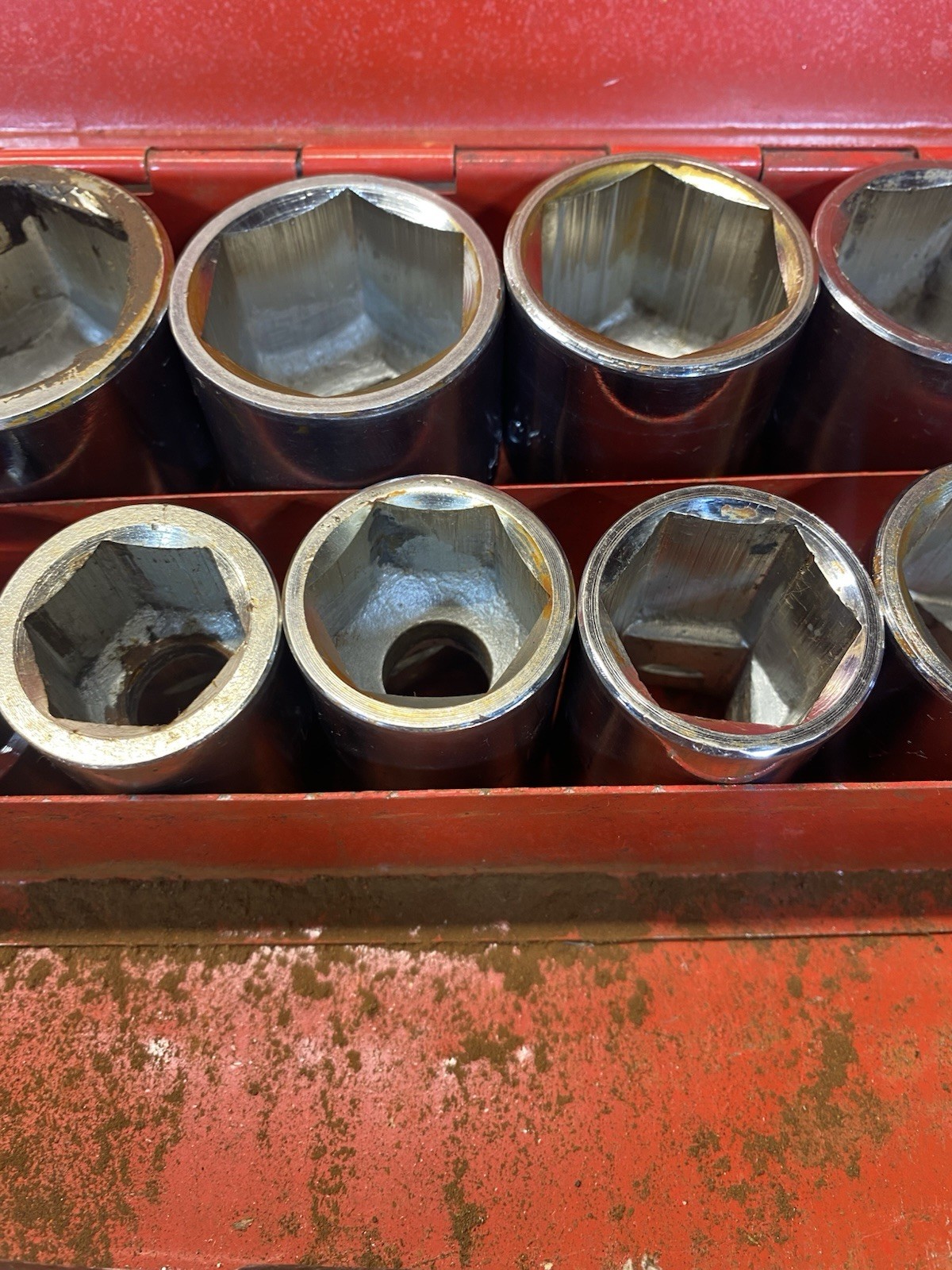 3/4” Drive Socket Set 18 Pieces With Metal Case