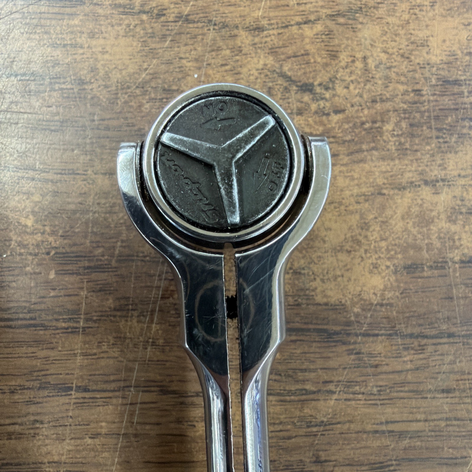 Snap-on FHCNF72 3/8″ Compact Swivel Round Head Ratchet Red Eps005729