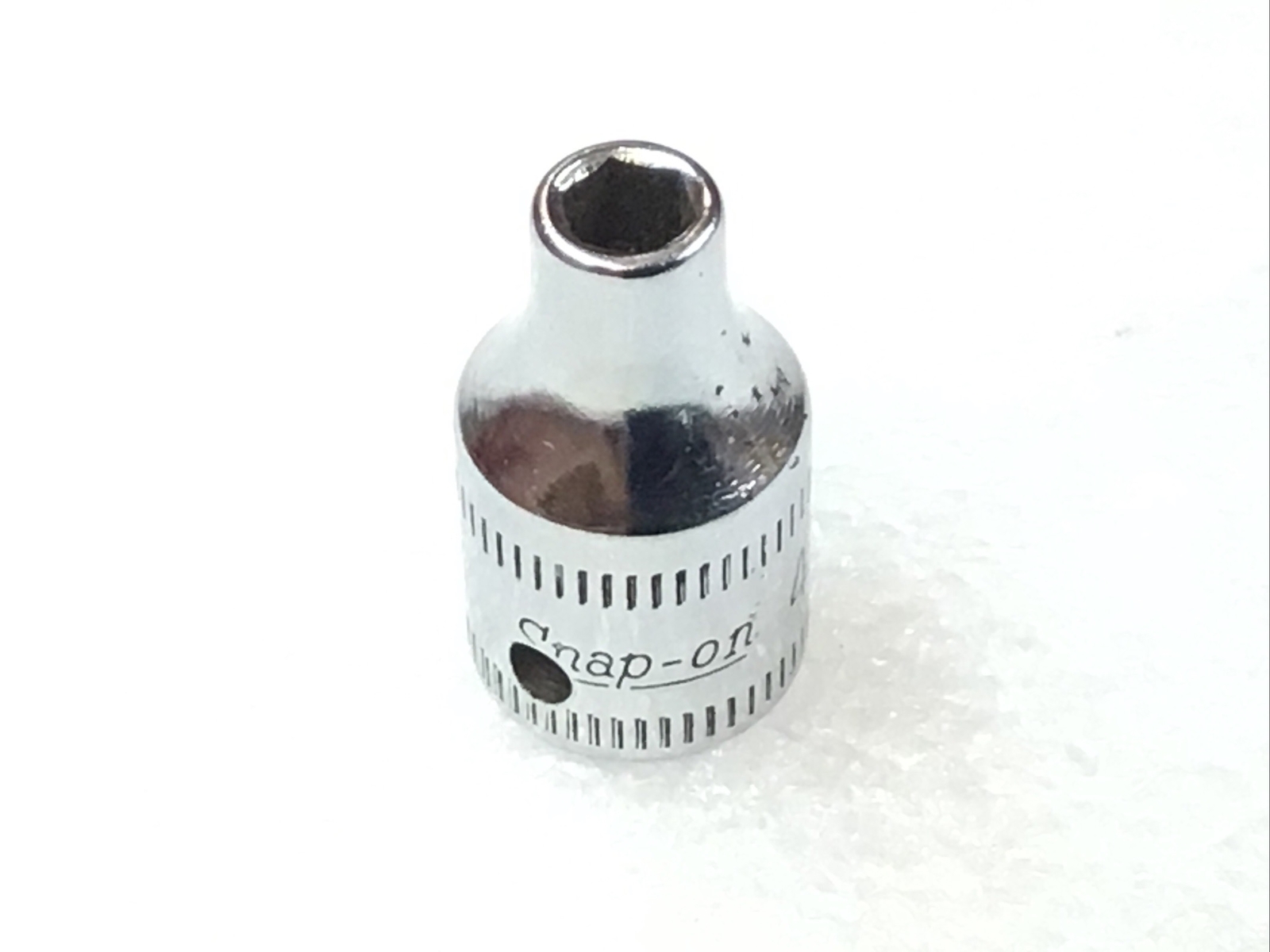 Snap-On TMM4 – 4mm , Metric, Chrome, 1/4″ Dr., Standard Socket, 6 Pt.-USA-NICE