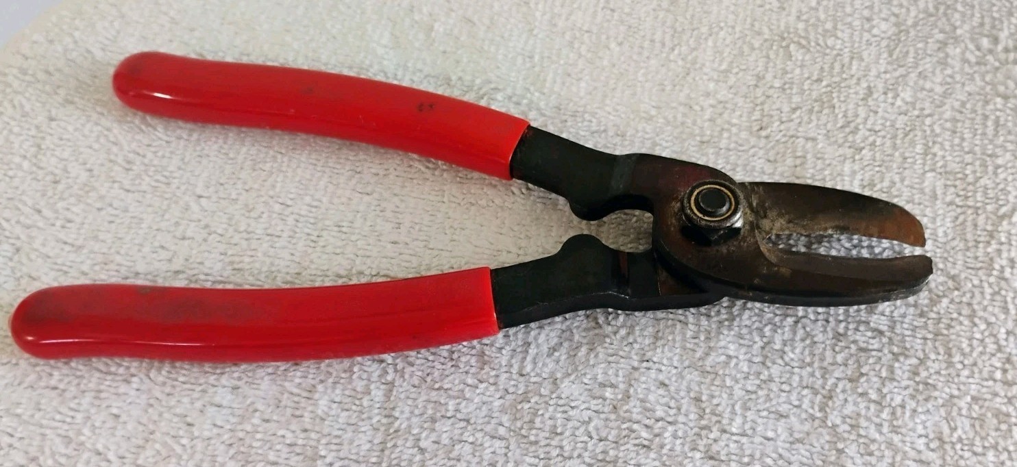 Blue Point Tools PWC80A 7-1/2″ Cable Cutter Pliers, USA Pliers Preowned