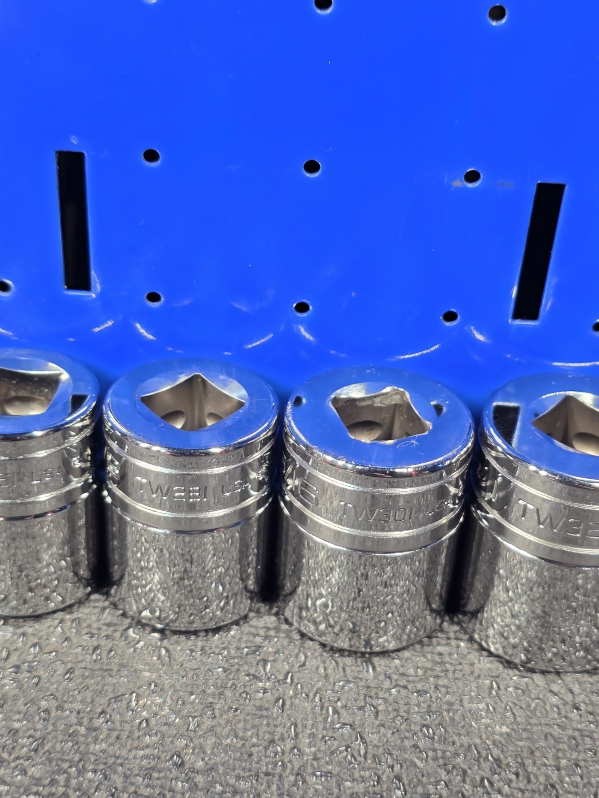 Snap-on 3/8″-1-1/8″ 13-Piece NICE 1/2″ Drive 6-Point Chrome Shallow Socket Set
