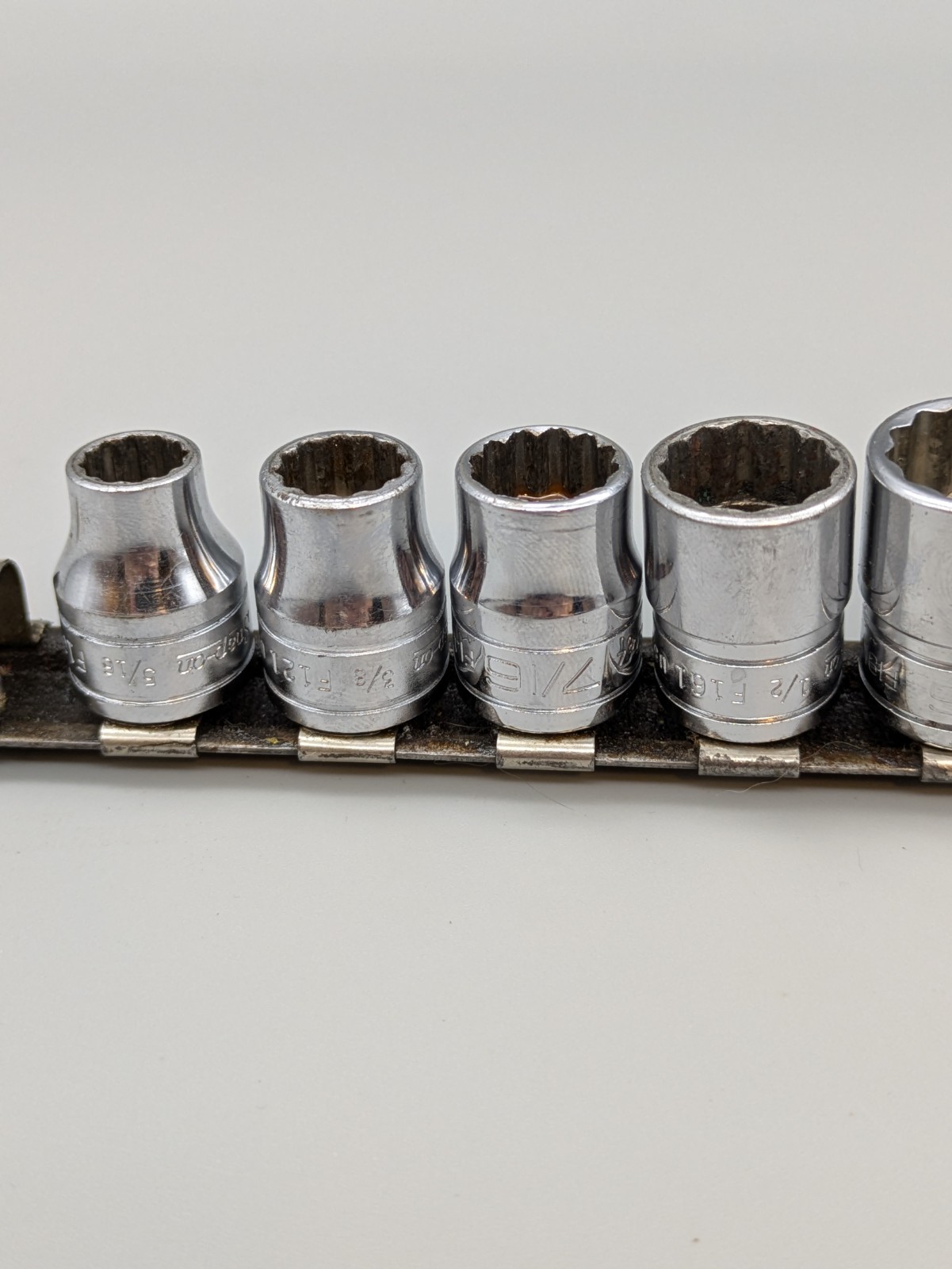 Snap On 10pc 3/8″ Driver 12pt Metric Socket Set 5/16 to 7/8