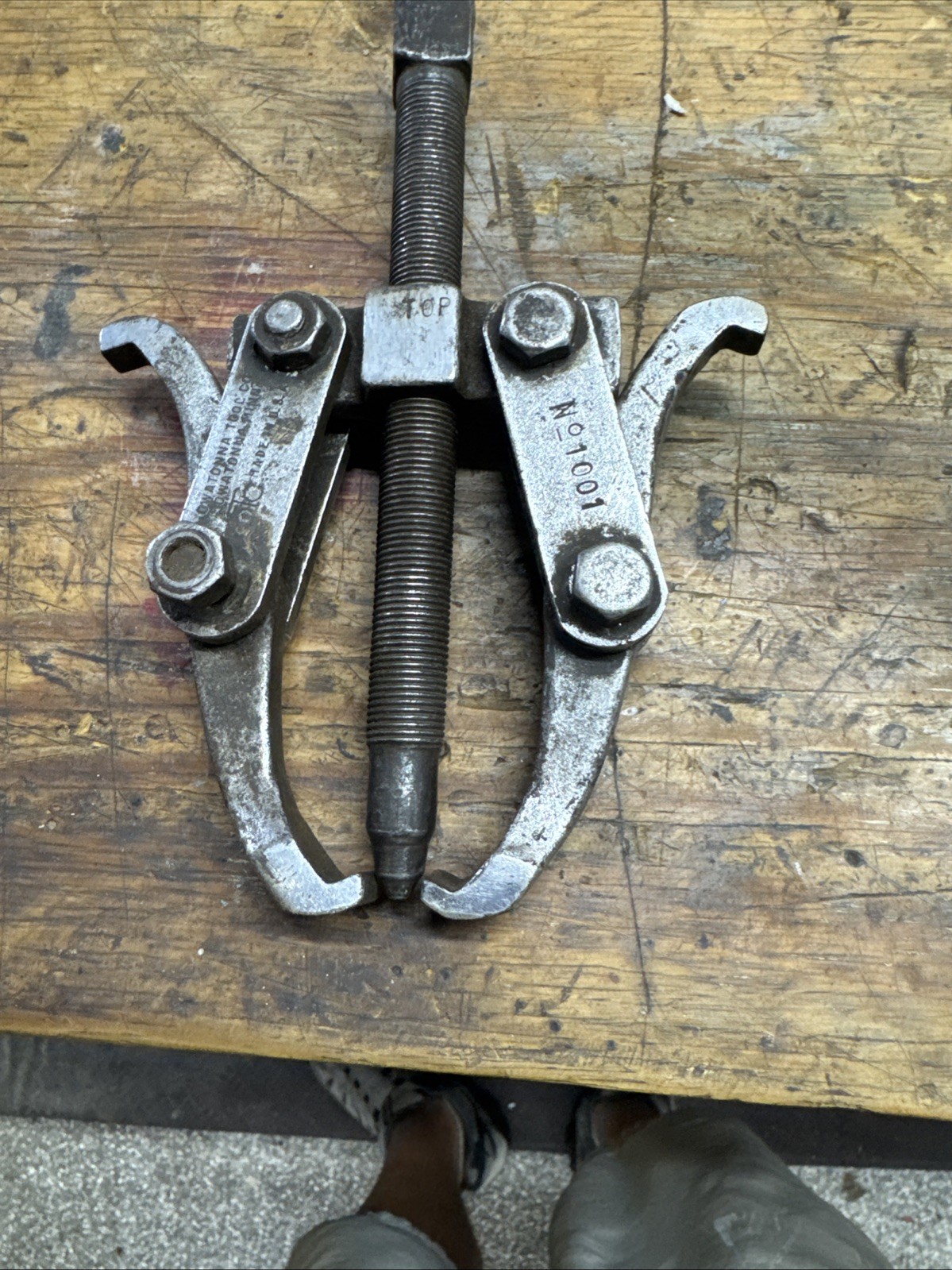 Vintage OTC Owatonna Tool CO NO 1002 2-Jaw Gear Pulley Puller 4.5” Arms