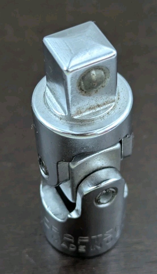 Craftsman 1/2″ to 1/2″ Joint Swivel V4425 & 3/8″ Drive to 1/2″ Socket Adapter