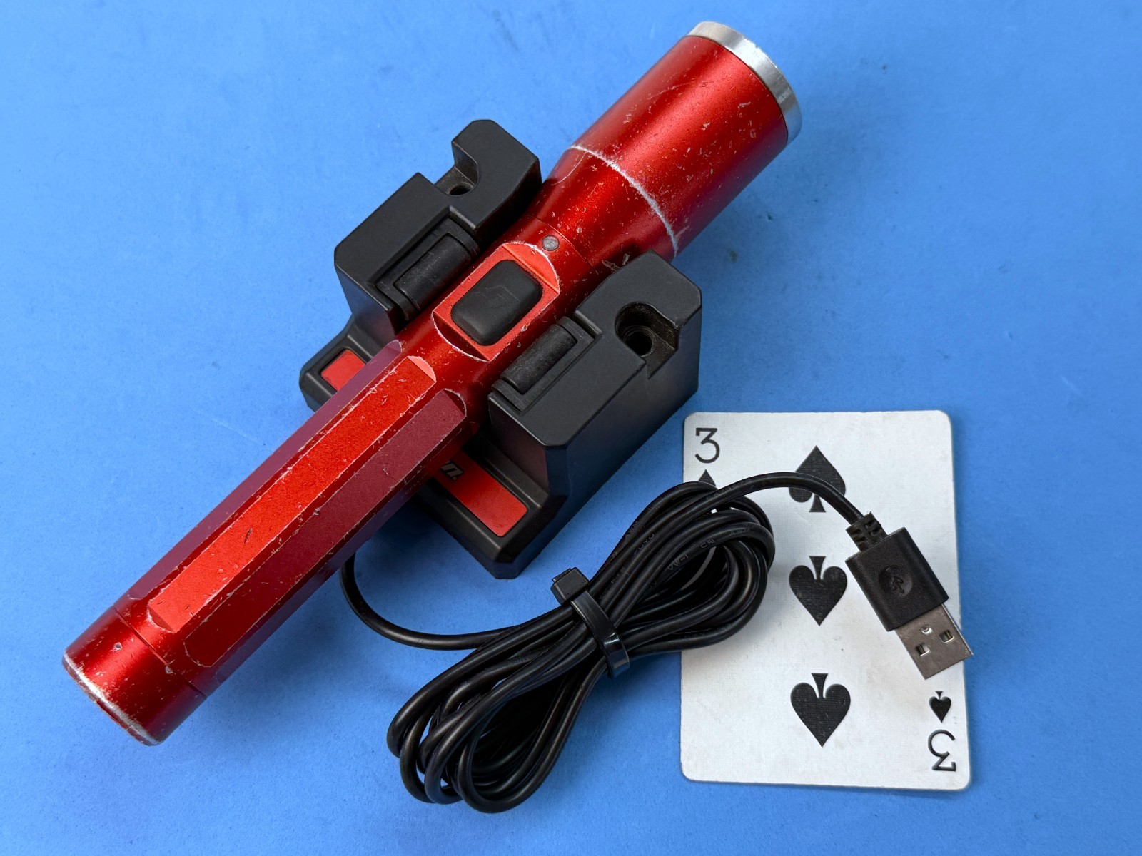 Snap on 8″ Wall-Mount Rechargeable Aluminum LED Flashlight ECFLC081 RARE