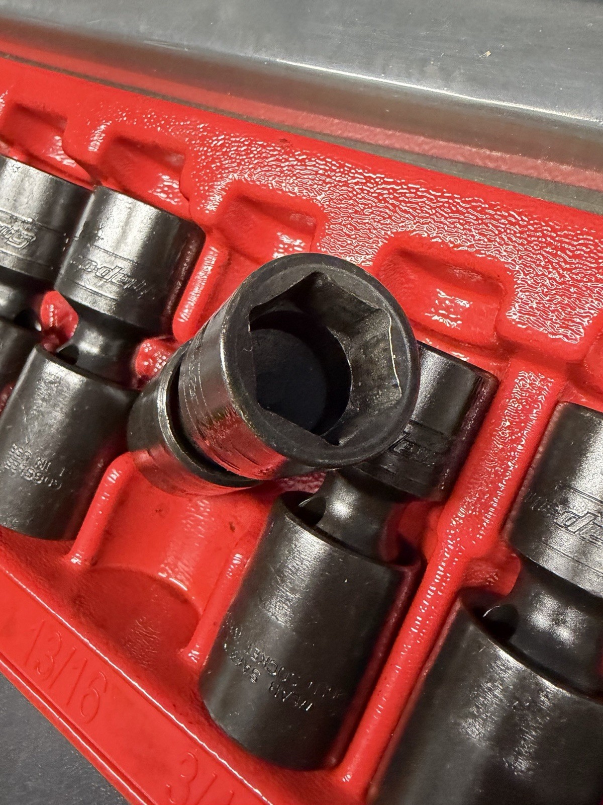 Snap On 12 pc 1/2″ SAE Shallow Swivel Impact Socket Set (1/2–1-3/16″) 312IPL