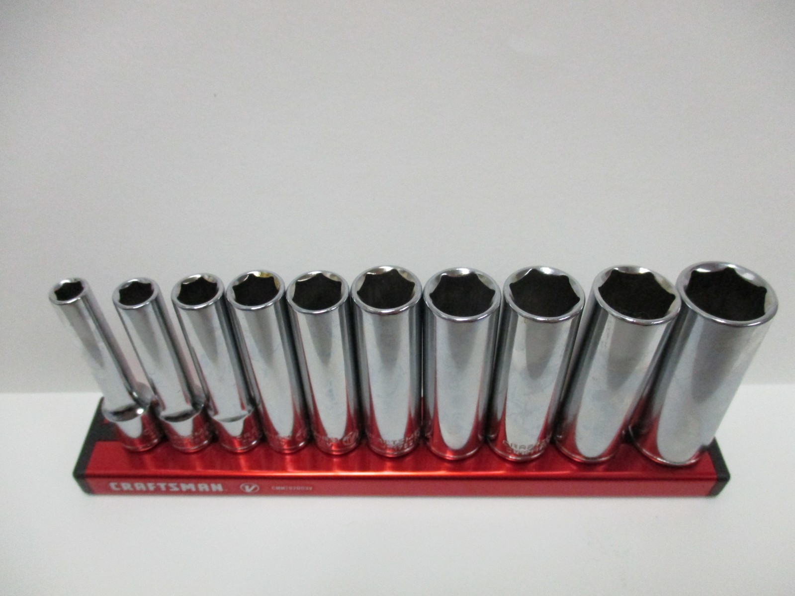 Craftsman 10pc 1/4″ Dr 6 Point Metric Deep Socket Set on Magnetic Rail CMMT17515