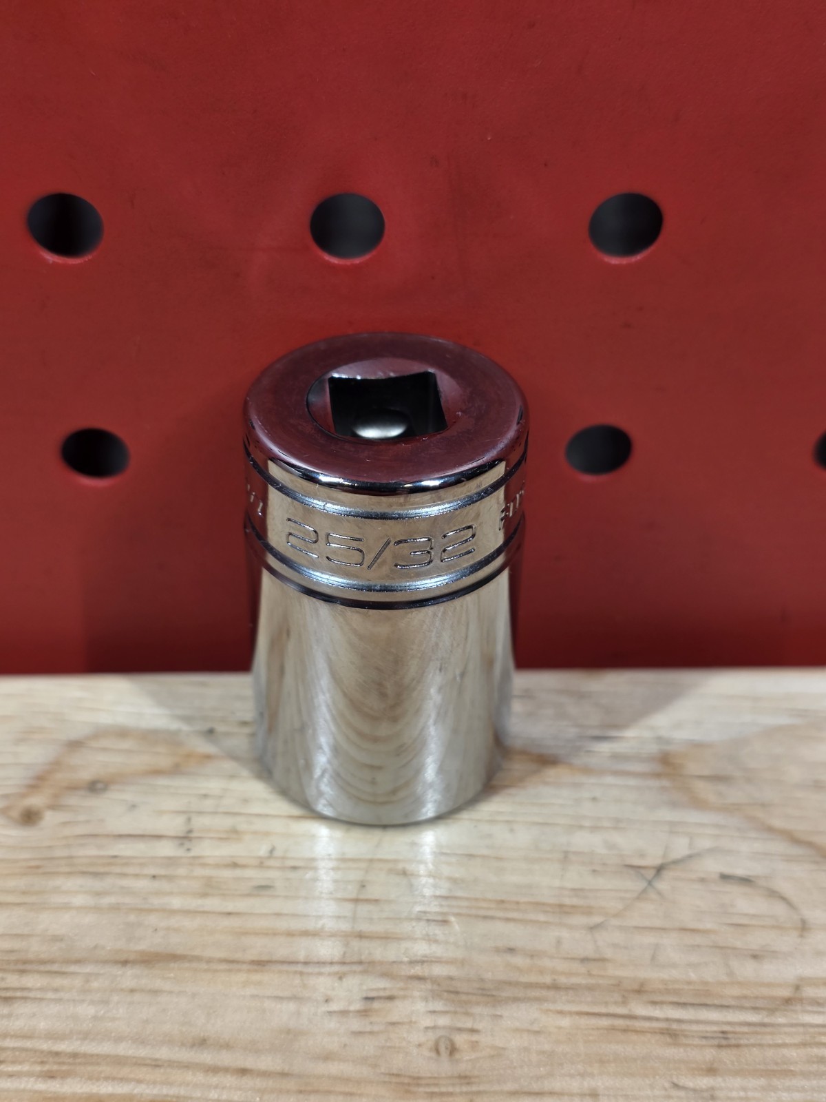 Snap-on Tools FDS251 25/32″ NICE 3/8″ Drive 12-Point SAE Semi-Deep Chrome Socket