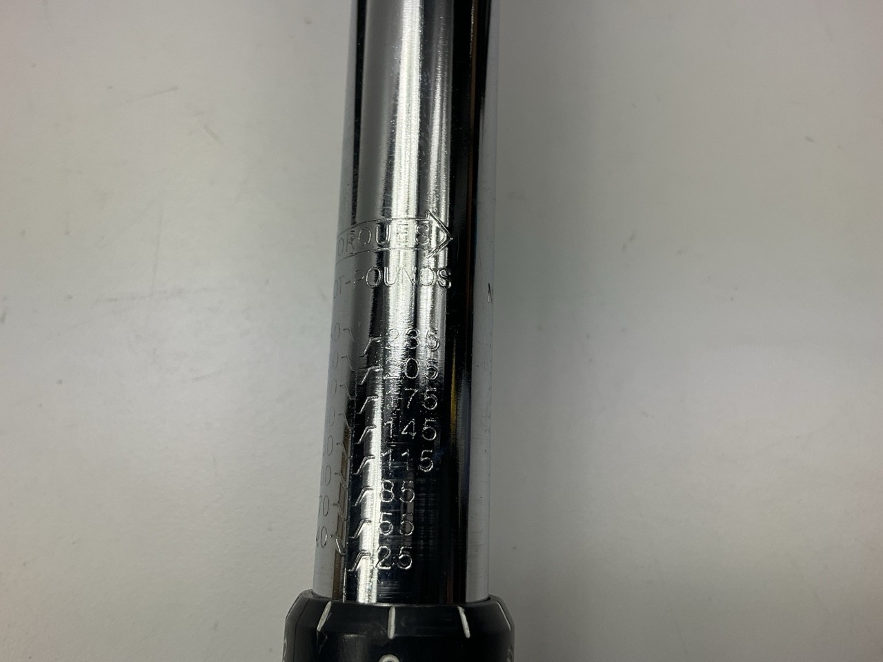 USED #12 – OEM Tools 1/2″ Drive Click Type Torque Wrench (30-250 Ft Lb)