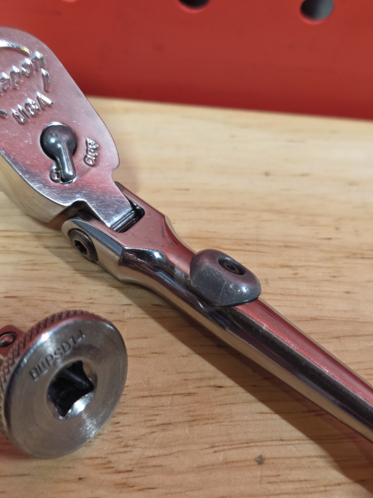 Snap-on THLX72 1/4″ Locking Flex Head Soft Grip Ratchet RED & Blue-Point Spinner