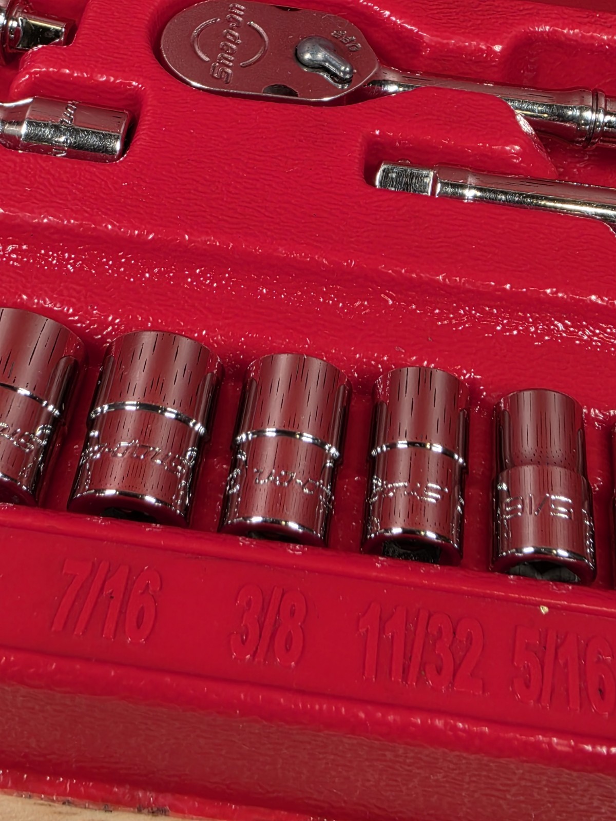 Snap-on 114ATMP 14-Pieces 1/4” Drive 6-Point SAE Shallow Chrome Socket Set