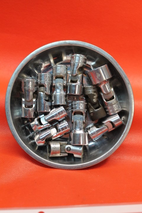 SNAP-ON 3/8″ Drive 10 PC 8, 10, 11, 12, 13, 14, 15, 17, 21, 9/16 Swivel Sockets