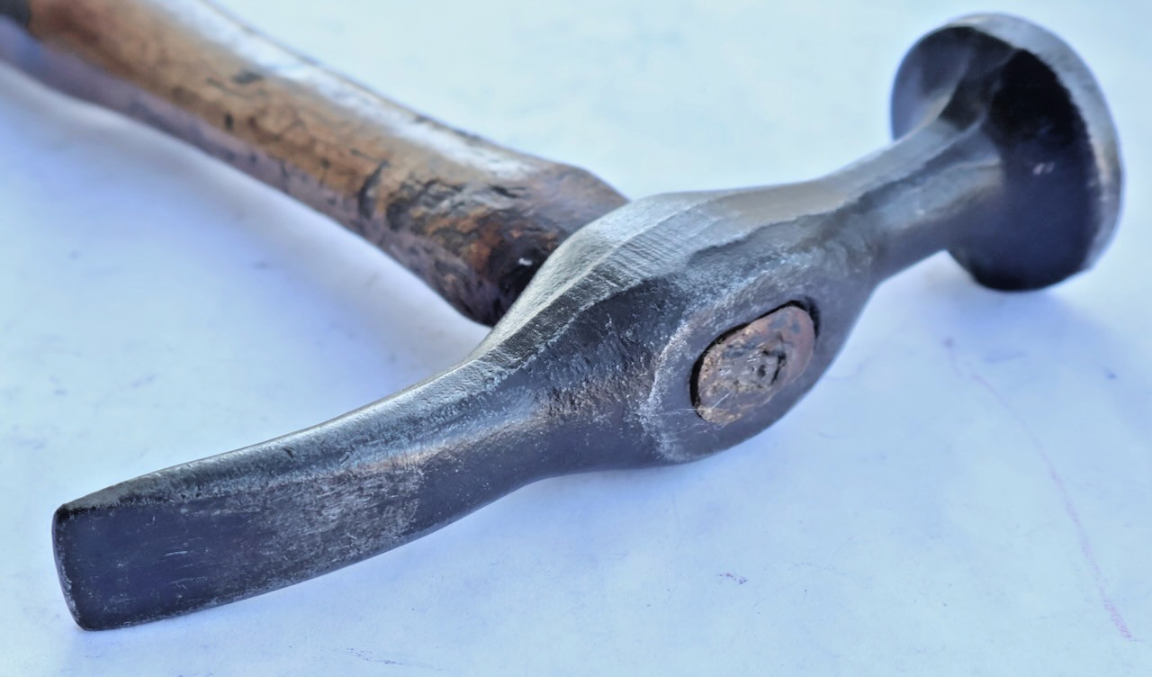 15.6 Oz. Unbranded Auto Body Repair Short Curve Cross Peen Hammer / MT Tools