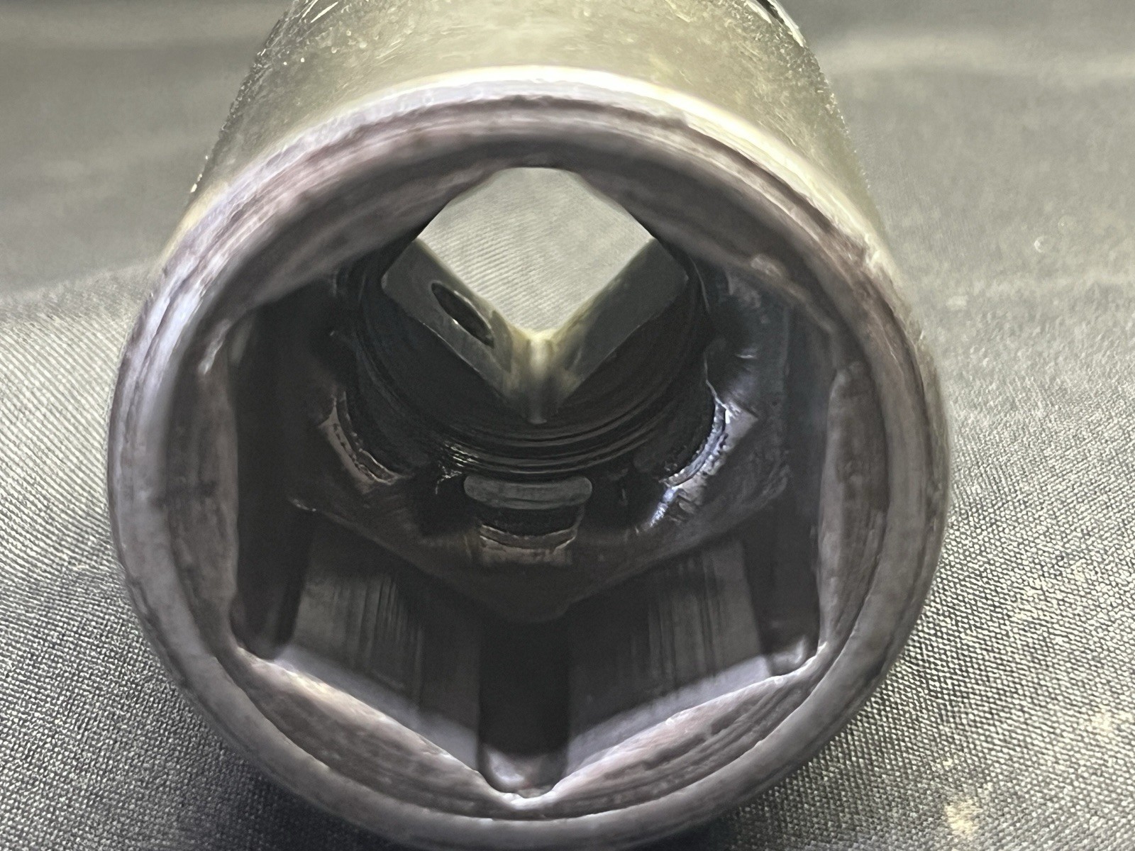 Snap-On Tools 1/2″ Drive 1-1/16″ 27mm 6-Point Shallow Impact Socket IM340 USA