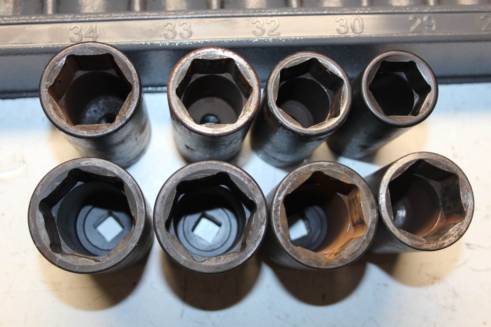 SNAP-ON TOOLS 8 pc 1/2″ Drive 6-Point Metric Deep Impact Socket Set 26 & 29-36MM