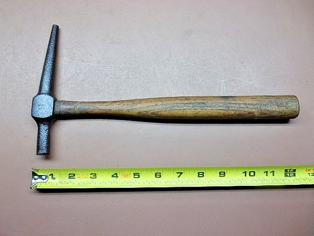 Vintage UNBRANDED AUTO BODY / TINNERS HAMMER 2/12 1/2″ Wood Handle Clean Tool!