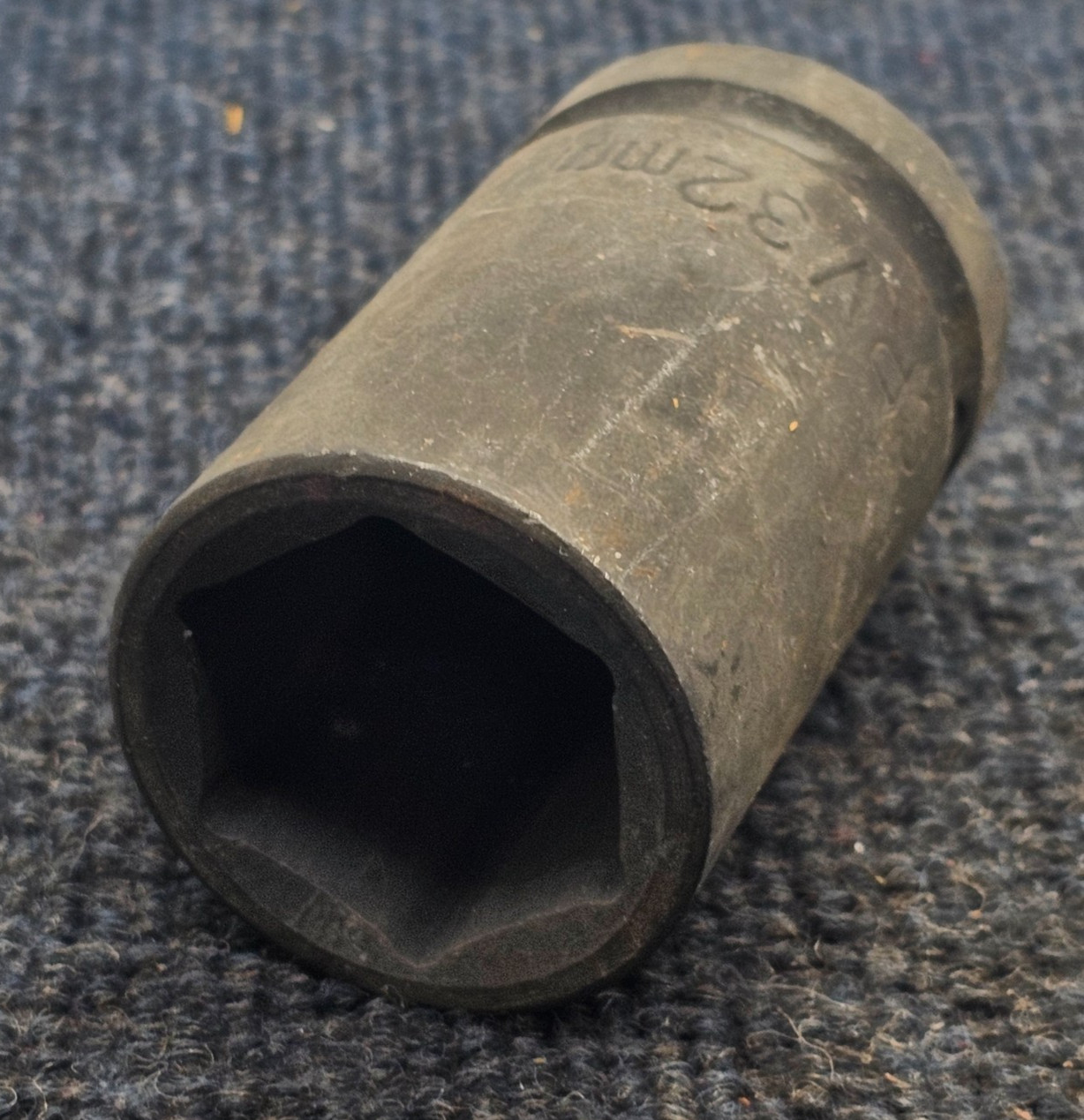 CRV 32mm 6-Point Deep Air Metric Impact Socket – Black – Chrome Vanadium