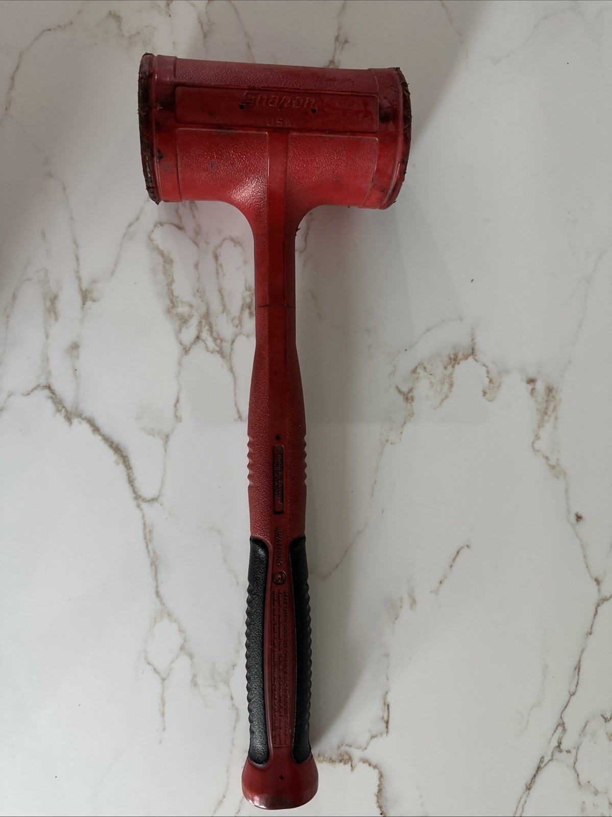 Snap ON 56oz dead blow hammer. Red with soft grip handle.