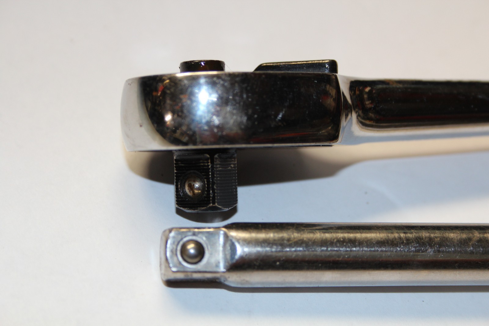 BLUE-POINT TOOLS 3/8″ Drive Quick-Release Ratchet & 10″ Extension 2pcs