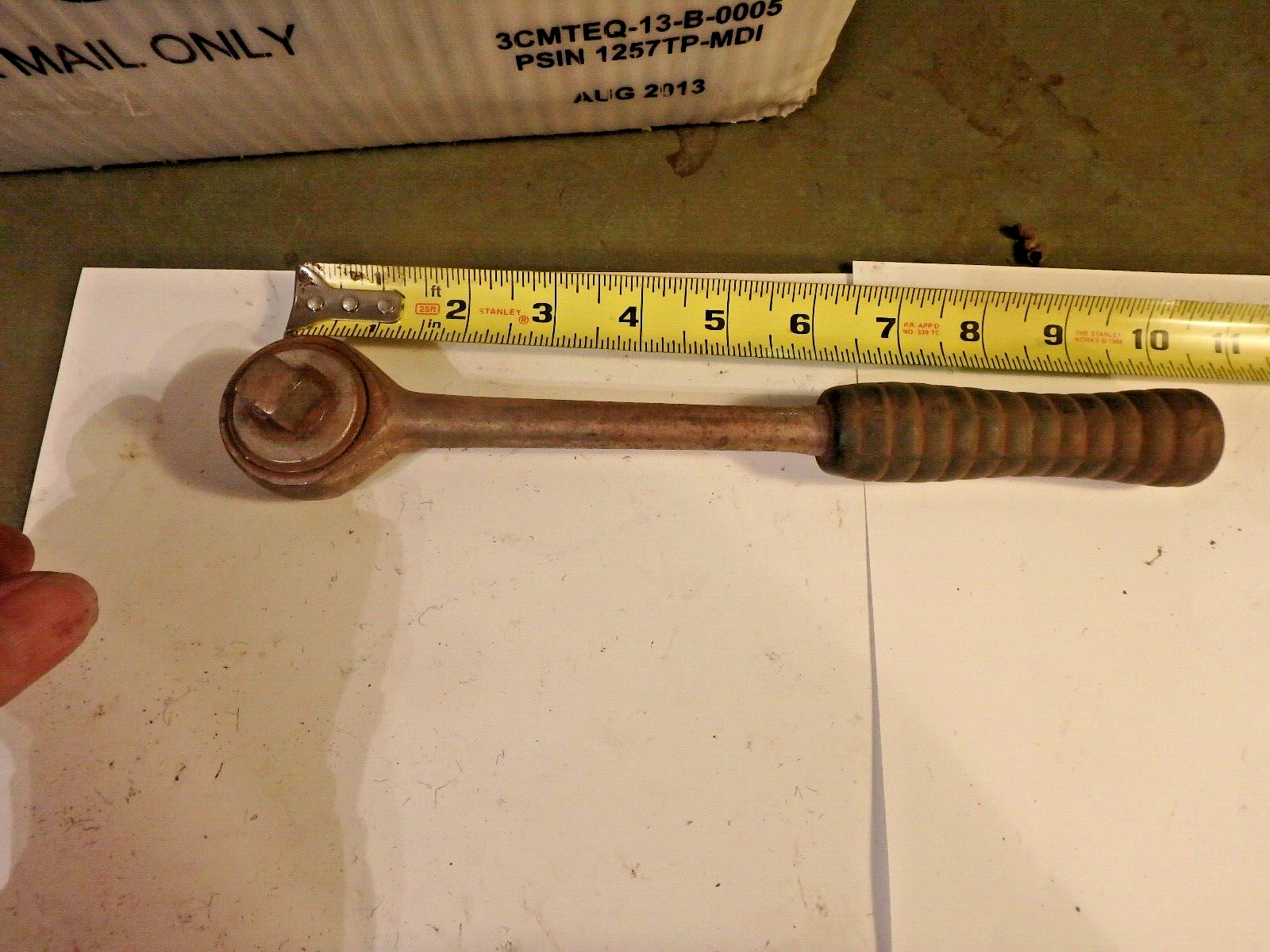 8V- vintage 10″ CHALLENGER 1/2″ ratchet -working- # 1660 -rubber handle