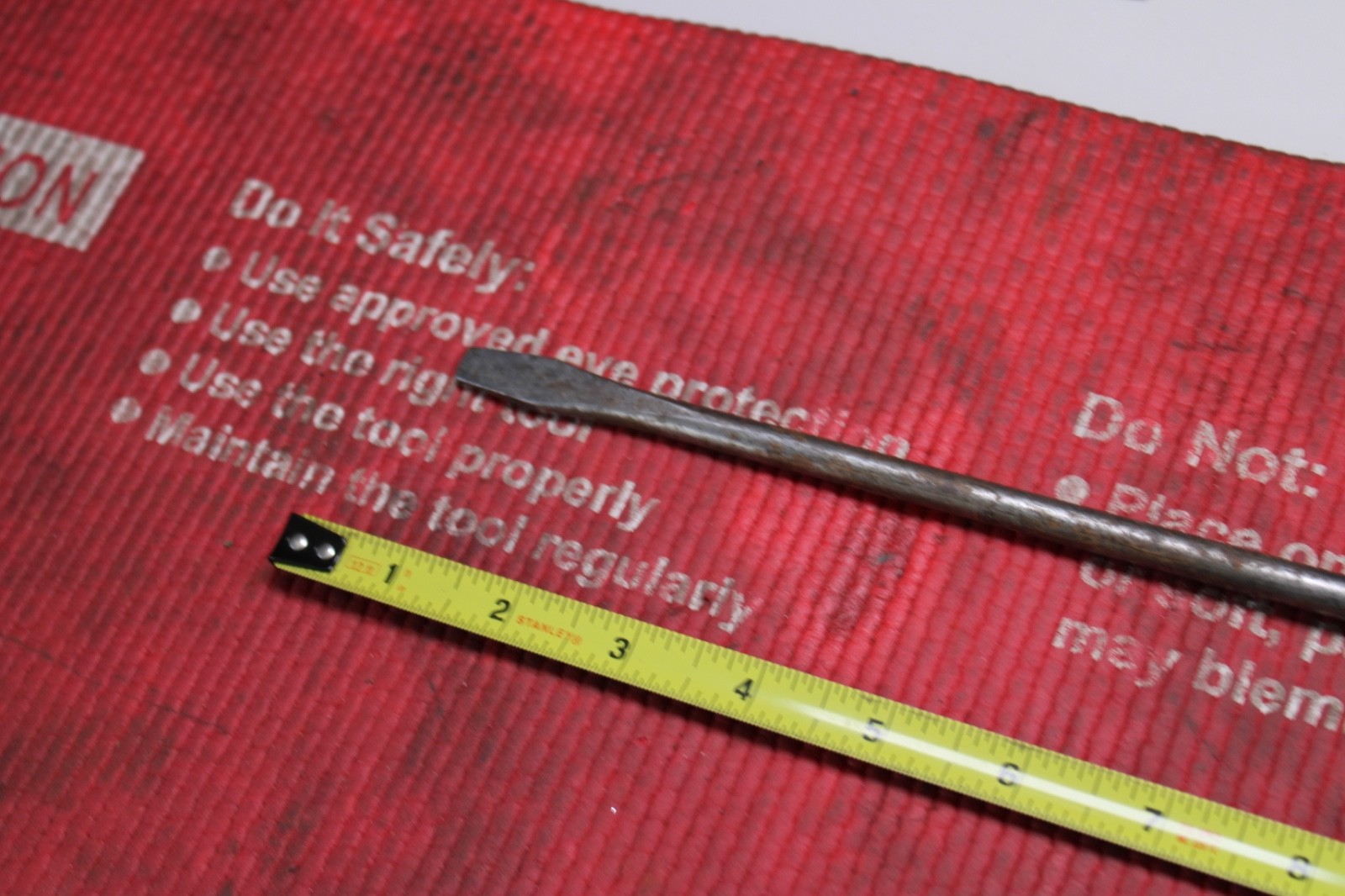 Snap-on SSD422A 21″ Shaft Flat/Slotted Screwdriver 25″ Long Black Handle USA