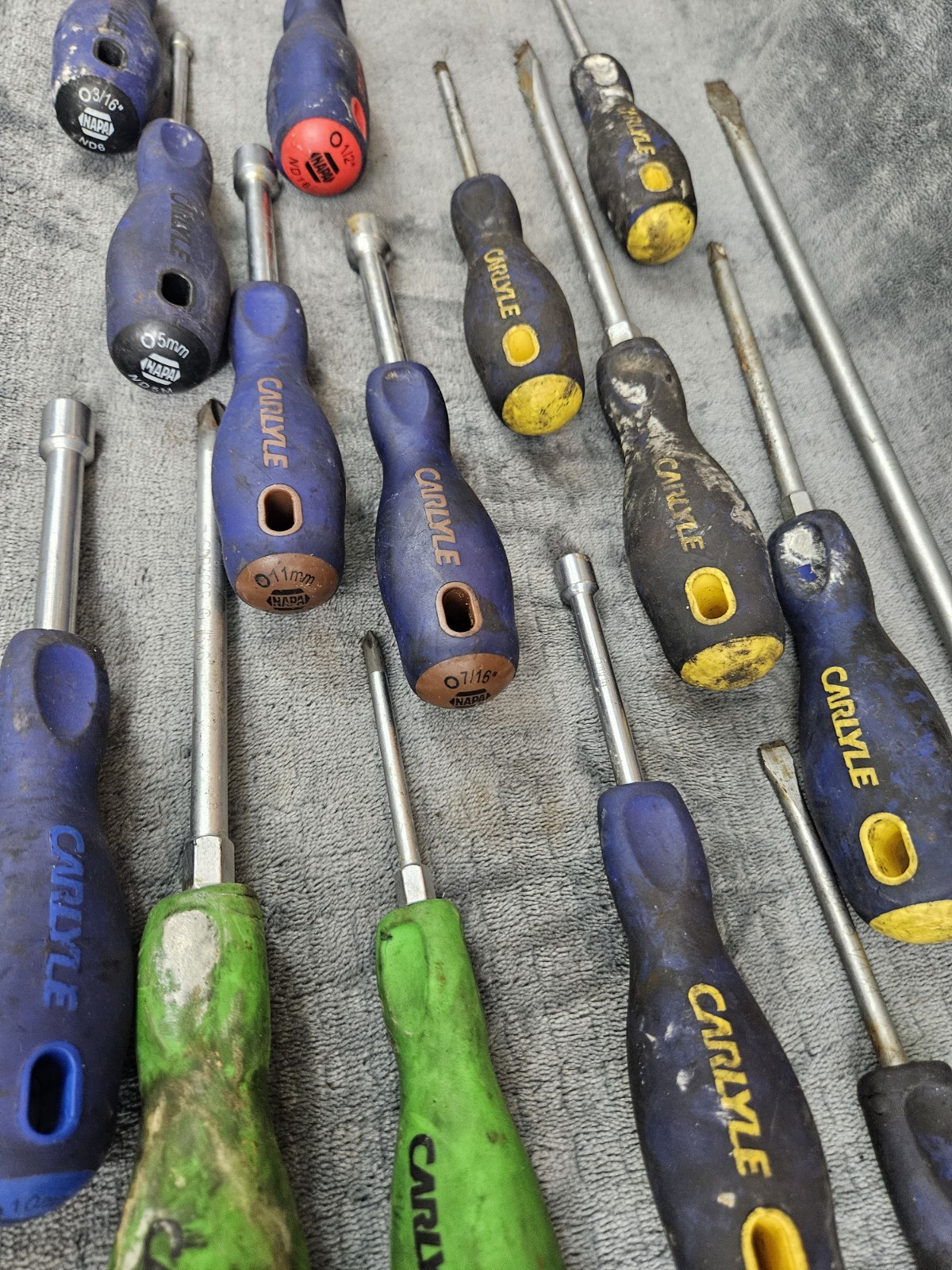 Assorted Sets Of Carlyle Handheld Screwdriver 15 Pcs