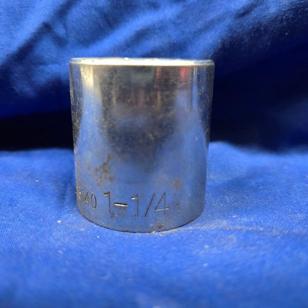 K-D – 53 – 3140 Socket – 1 1/4 in Socket – 12-Point Standard Socket