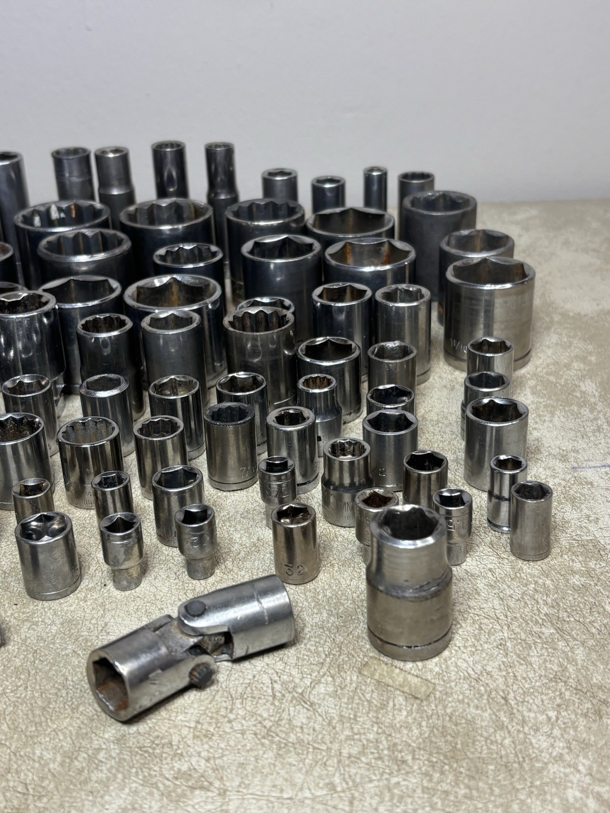 111 Lot Used Sockets Different SAE & Metric &condition 15lbs