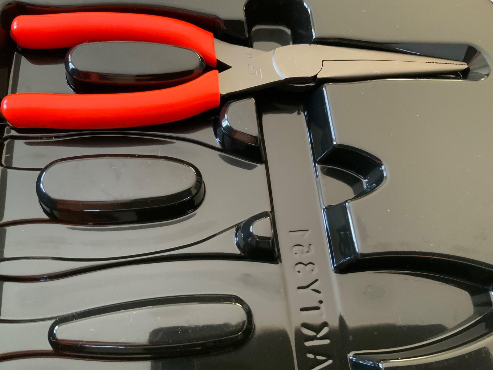 Snap-on Tools NEW 97ACF 9in ORANGE Soft Grip Rounded Jaw Needle Nose Pliers USA