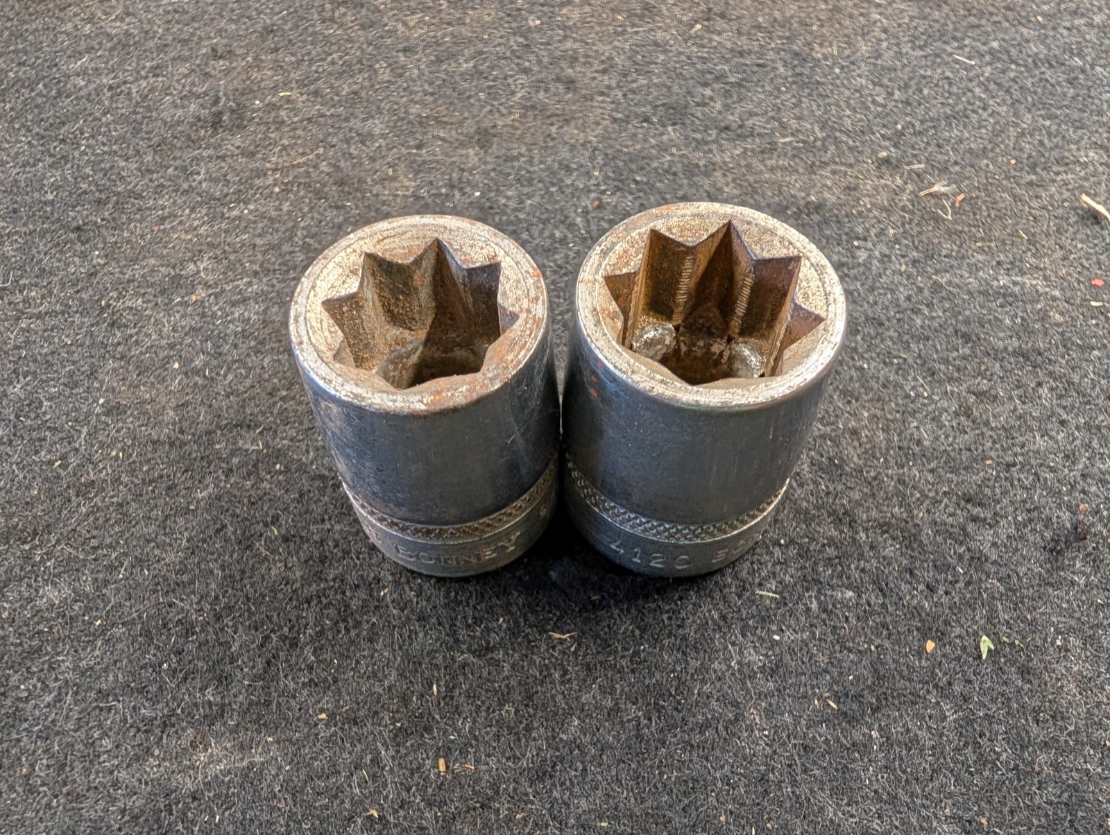 Bonney 1/2 drive socket Lot Of 2 4118, 4120 9/16, 5/8