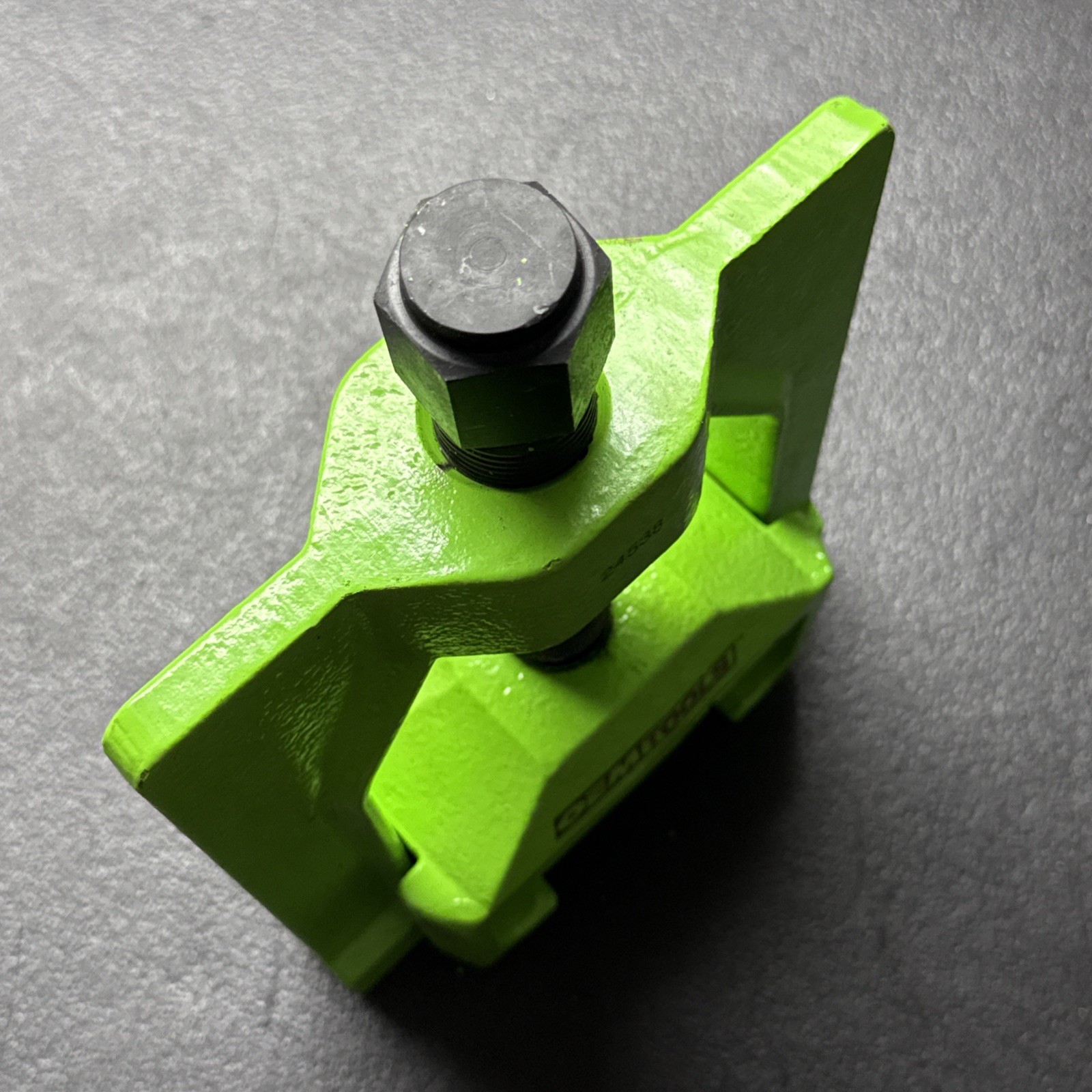 OEMTOOLS 24538 AUTOMOTIVE U JOINT PULLER HEAVY DUTY GREEN CLASS 7 8 TRUCKS