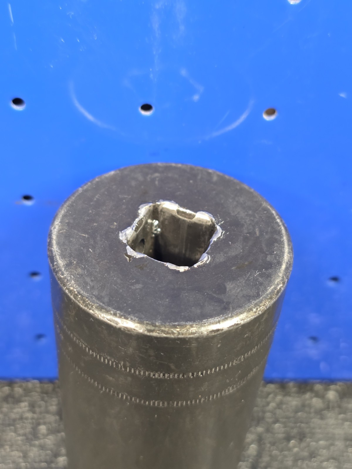 Snap-on Tools SIMM320 32mm 1/2″ Drive Metric DEEP 6-Point Impact Socket USA