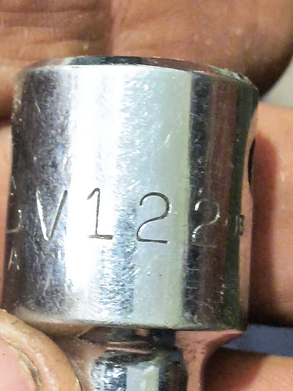 Mac Tools 1/2″ Drive 3/8″ Shallow 12 Point Chrome Socket #V122