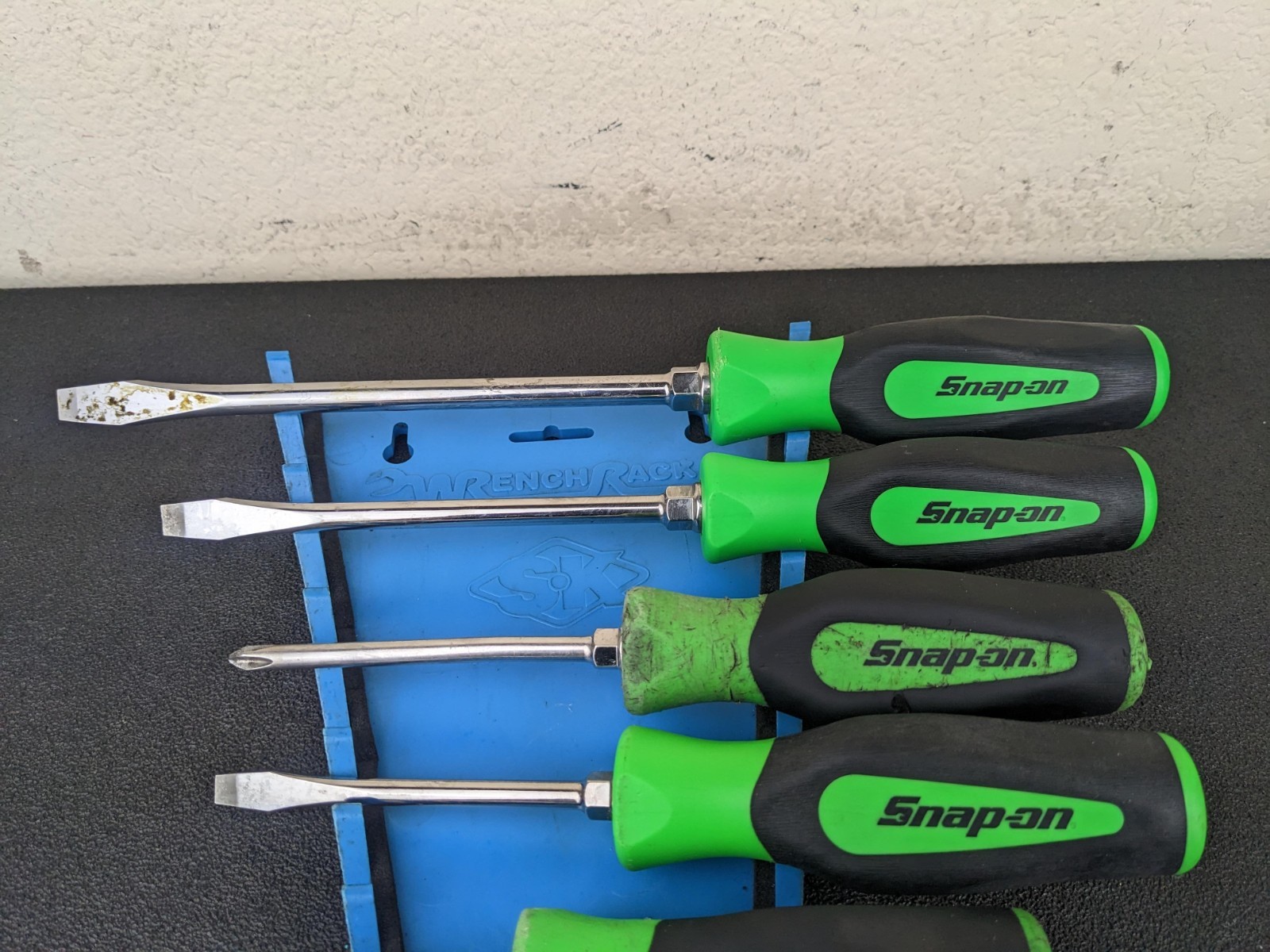 #bm480 Snap-On Tools GREEN 8 Piece Soft Grip Screwdriver Set SGDX80BG